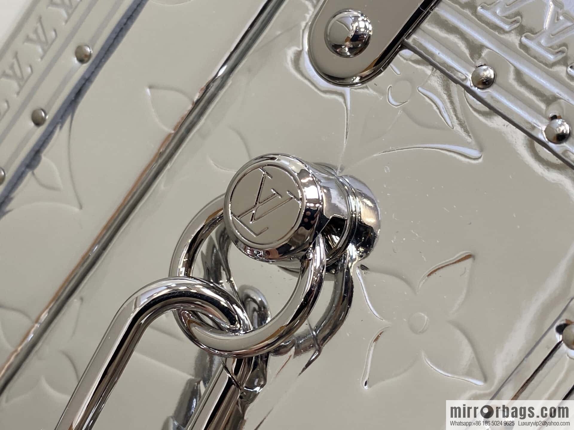 [Boutique‑grade] M45673 silver patent leather, box bag box series Coffret Trésor 20 hard case, in the 2021 spring and summer series