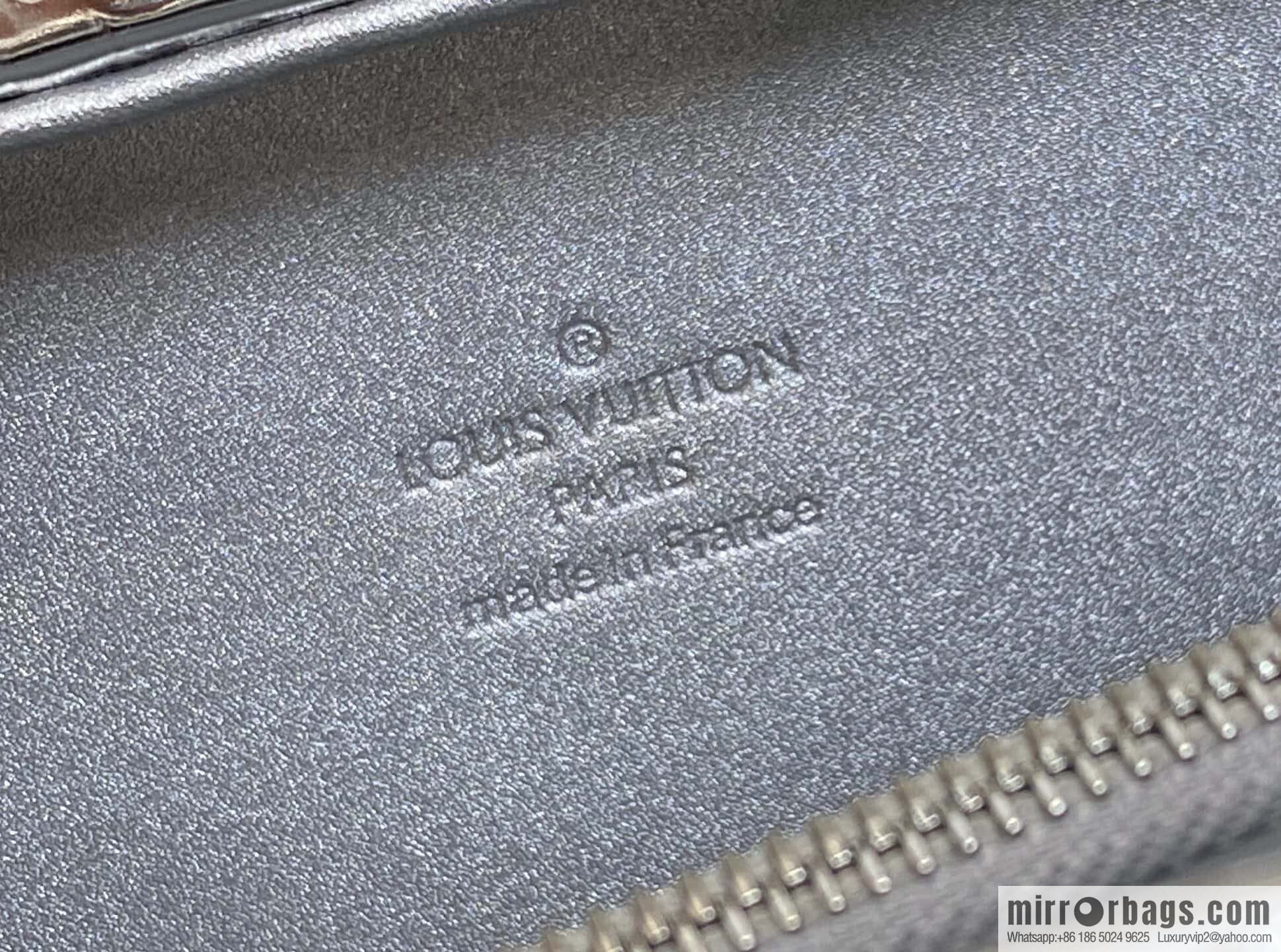 [Boutique‑grade] M45673 silver patent leather, box bag box series Coffret Trésor 20 hard case, in the 2021 spring and summer series