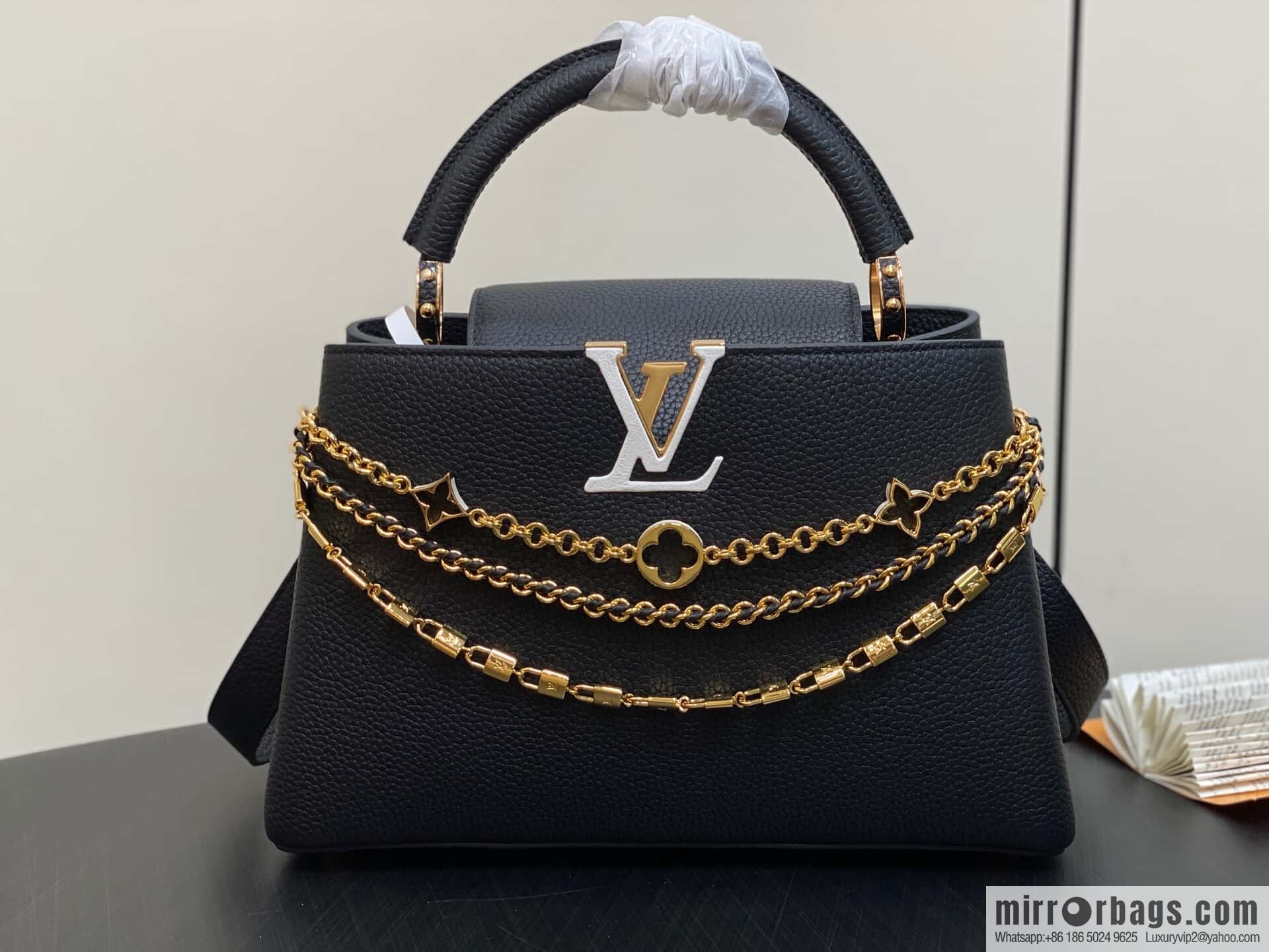 [Boutique‑grade] M12345 black full leather cap that English Capucines medium handbag
