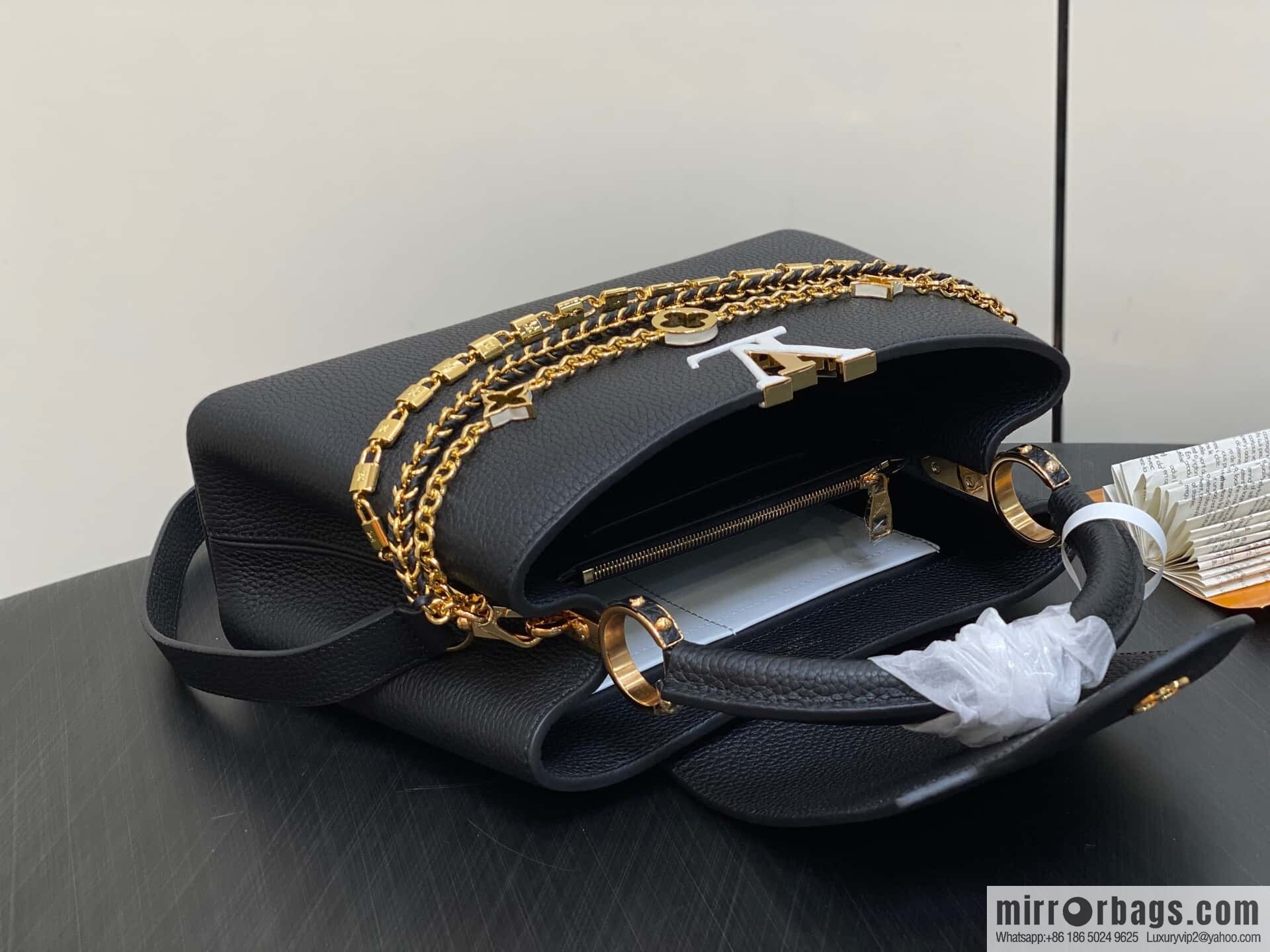 [Boutique‑grade] M12345 black full leather cap that English Capucines medium handbag
