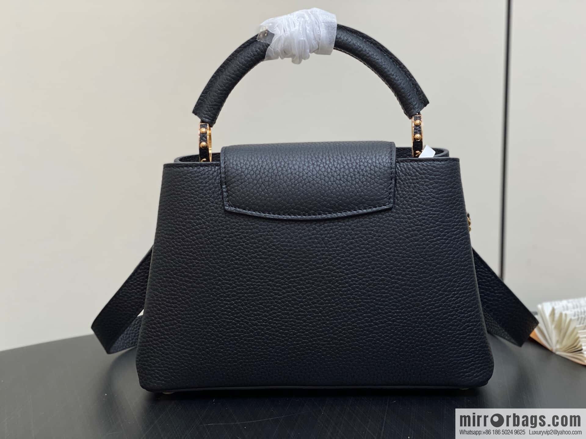 [Boutique‑grade] M12345 black, full leather cap that British Capucines BB handbag