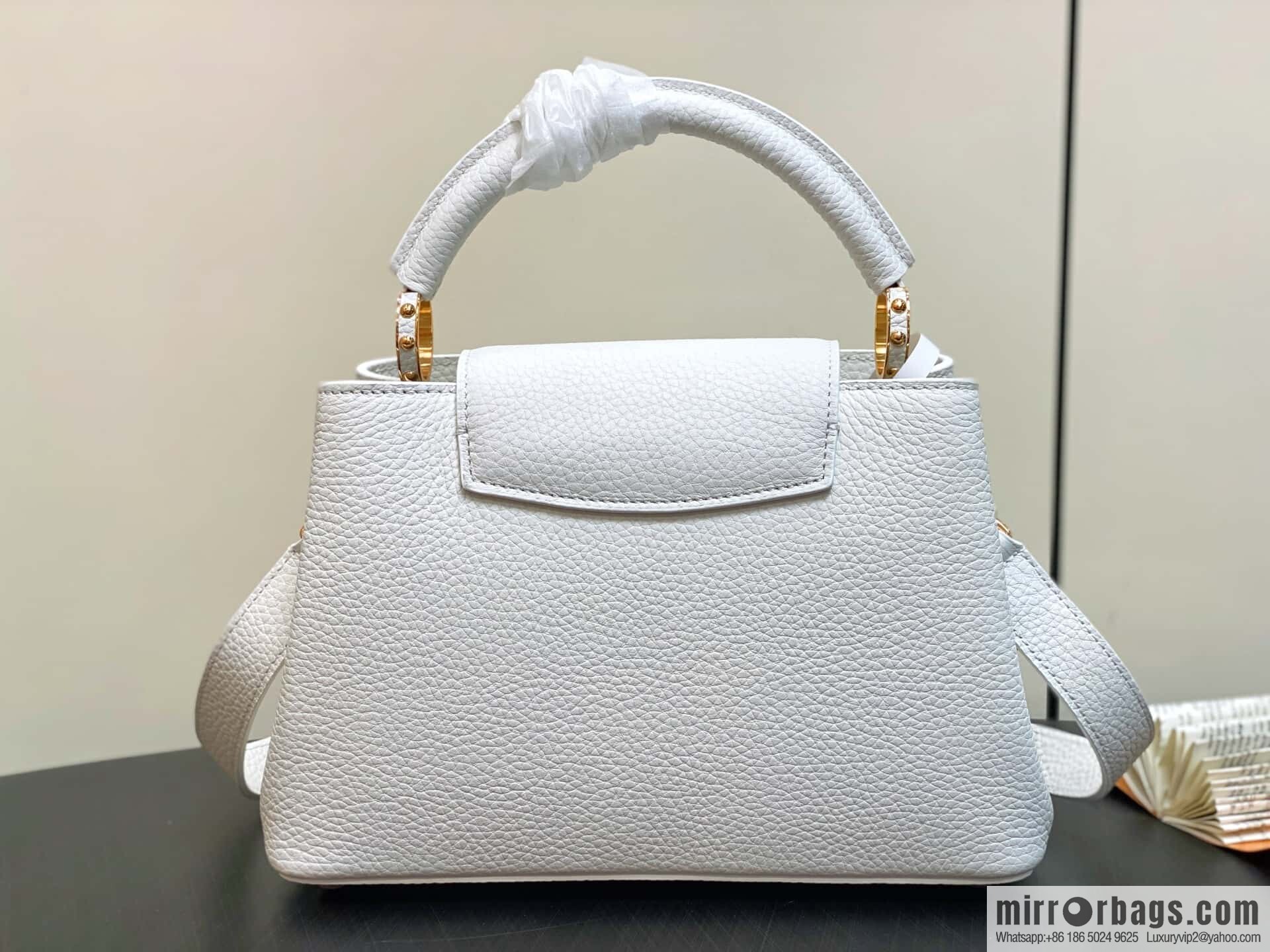 [Boutique‑grade] M12279 white, full leather cap that English Capucines BB handbag