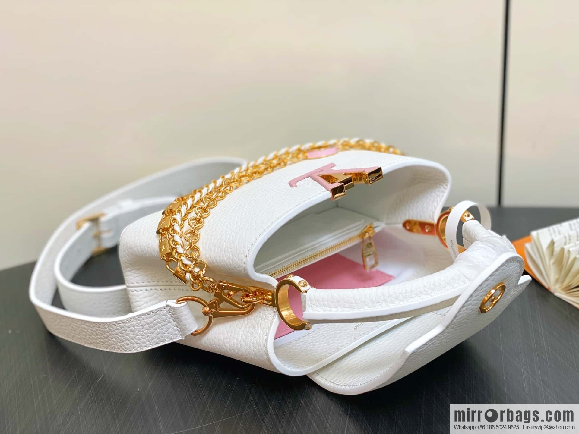 [Boutique‑grade] M12279 white full leather cap, this Capucines mini handbag
