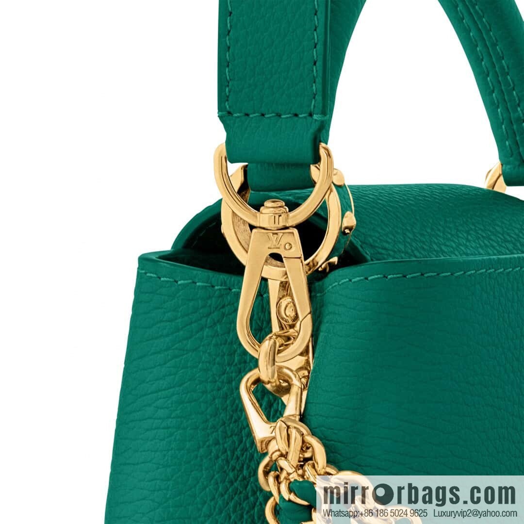 [Boutique‑grade] M11906 green, full leather cap, English style, this Capucines medium handbag.