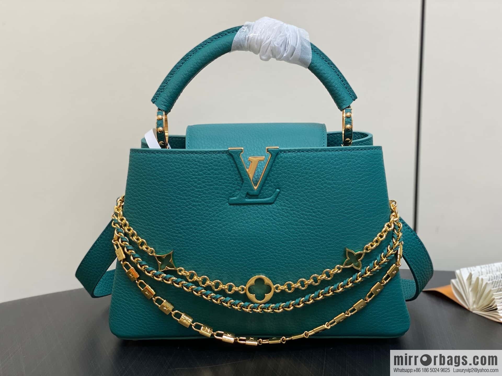 [Boutique‑grade] M11906 green, full leather cap, this Capucines BB handbag