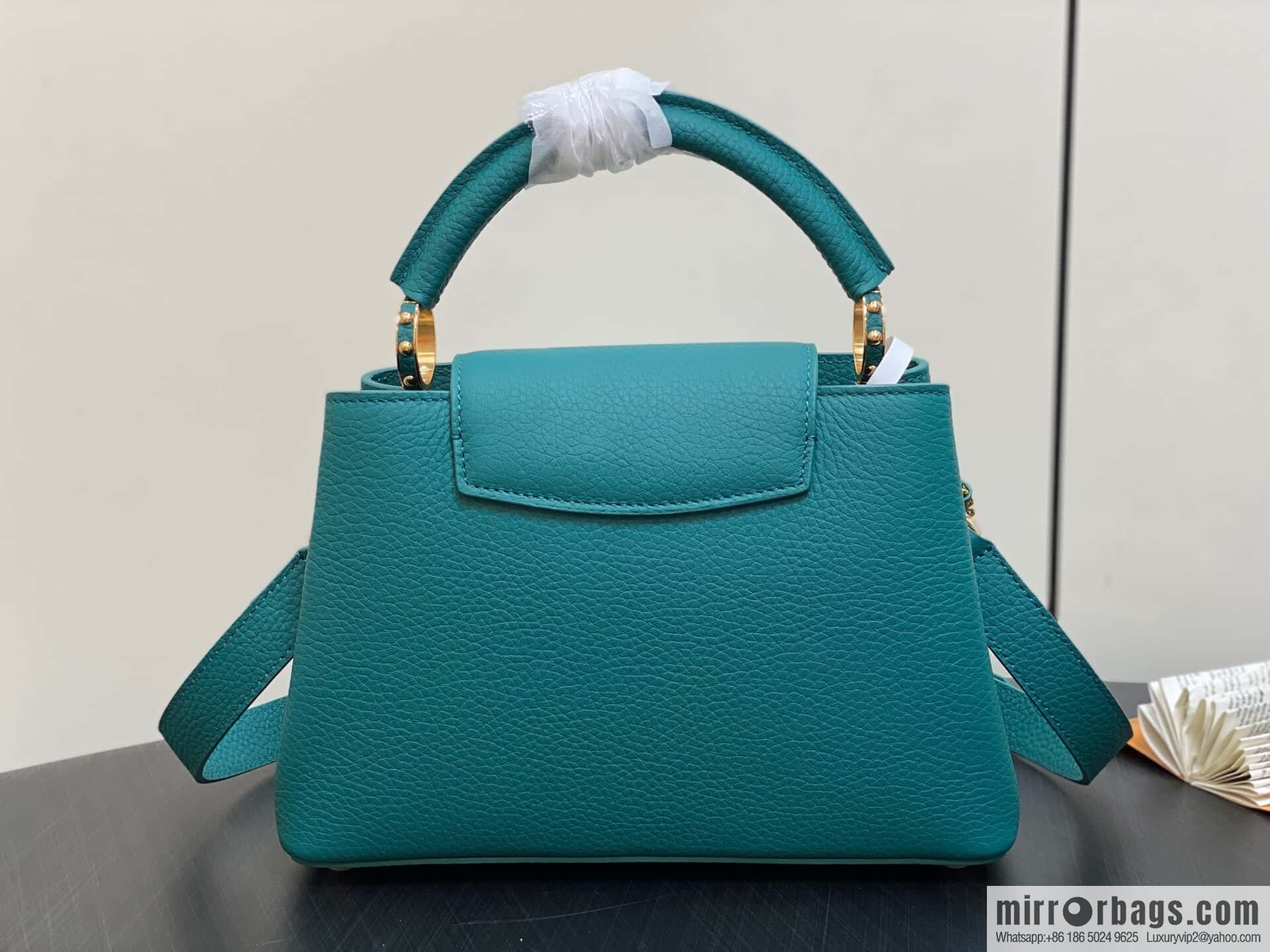 [Boutique‑grade] M11906 green, full leather cap, this Capucines BB handbag