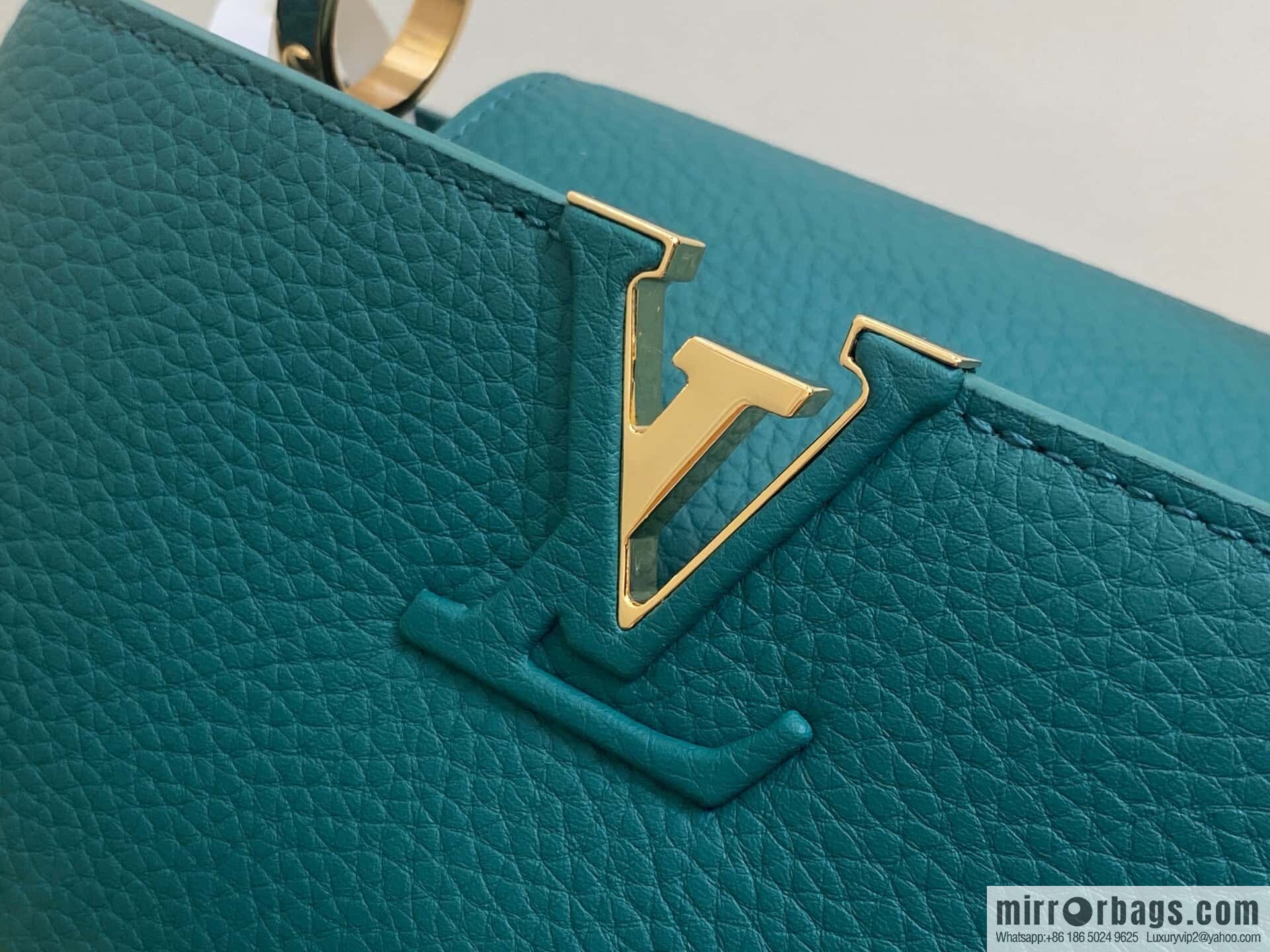 [Boutique‑grade] M11906 green, full leather cap, this Capucines BB handbag