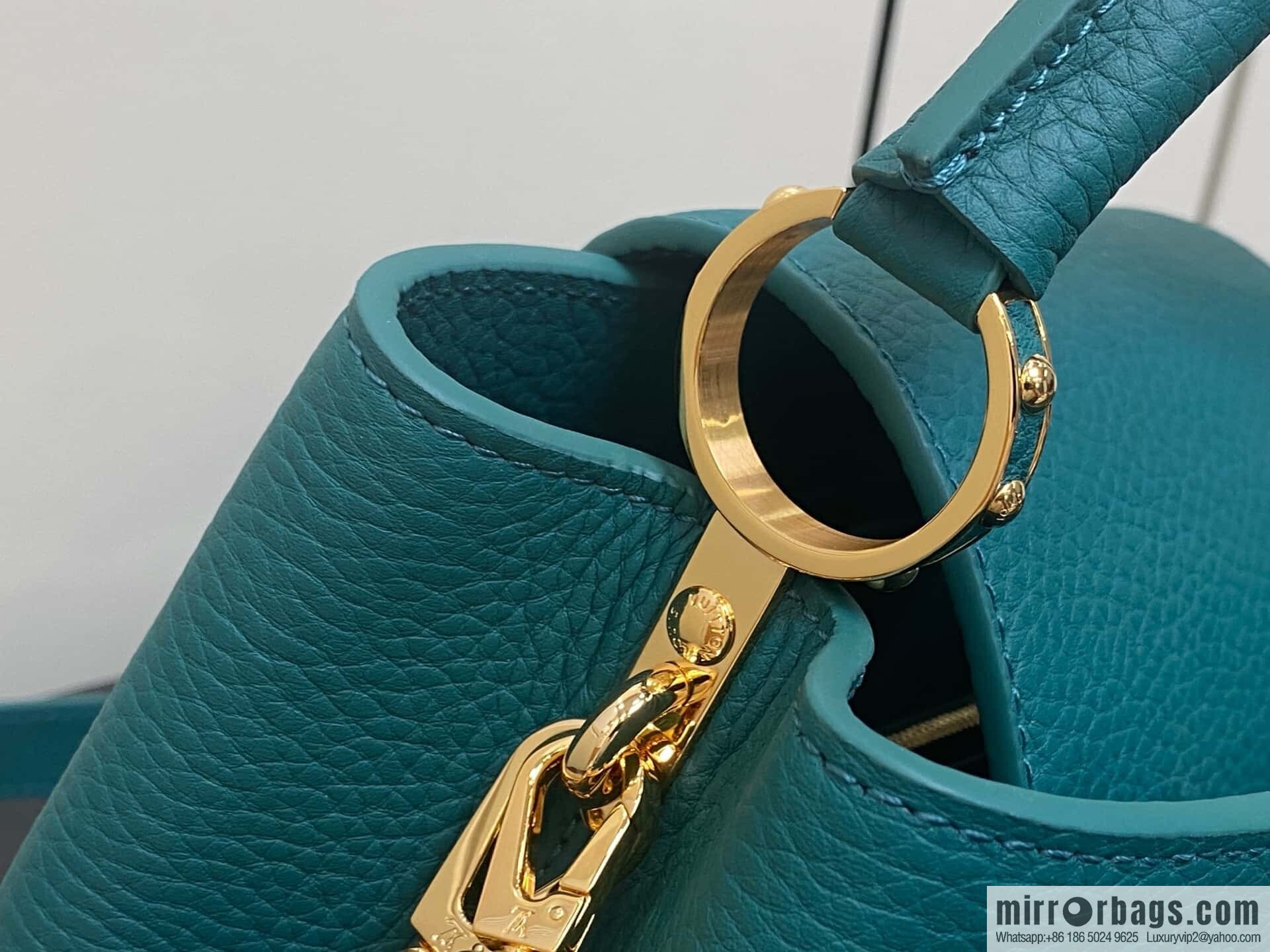 [Boutique‑grade] M11906 green, full leather cap, this Capucines BB handbag
