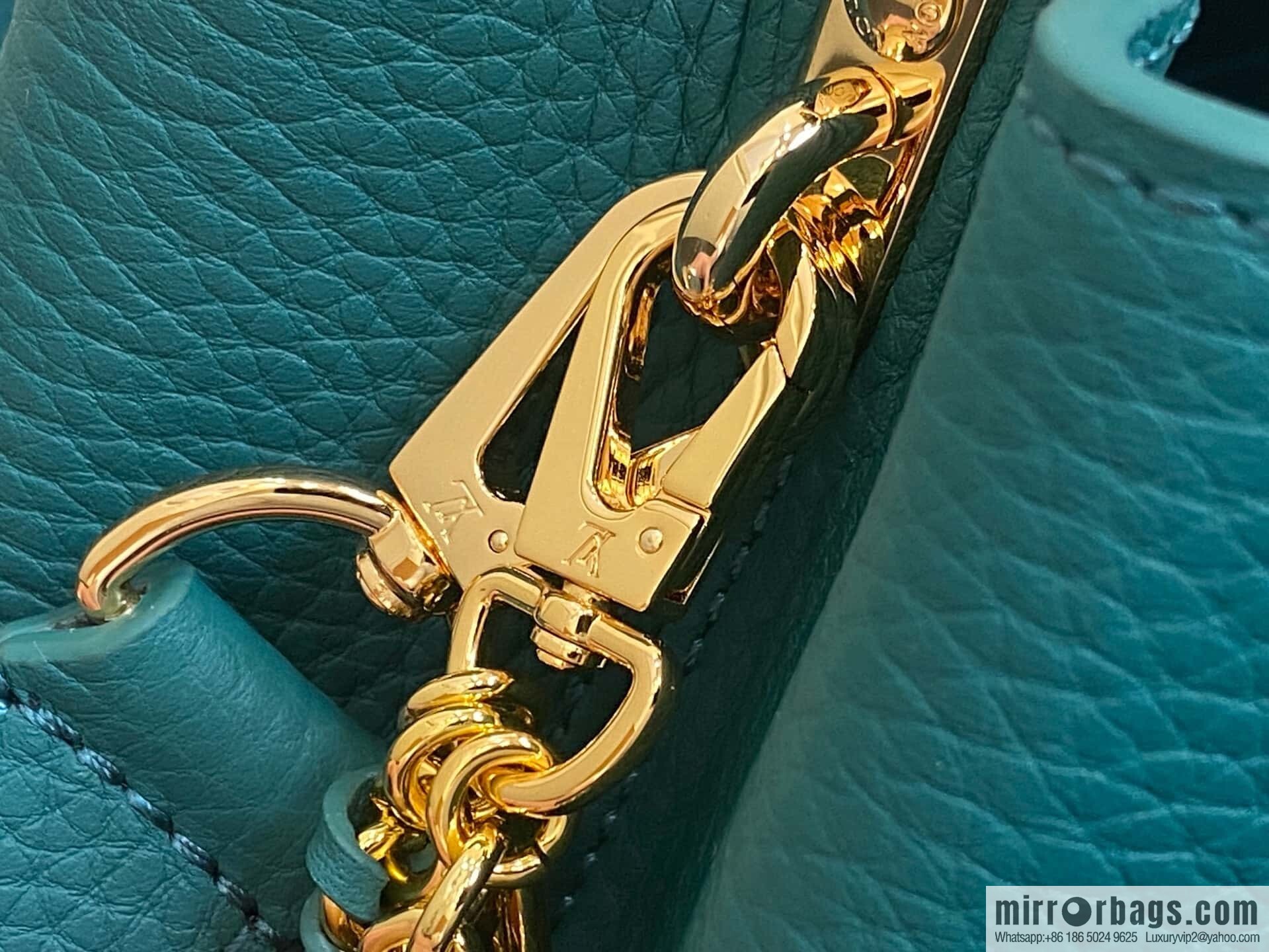 [Boutique‑grade] M11906 green, full leather cap, this Capucines BB handbag