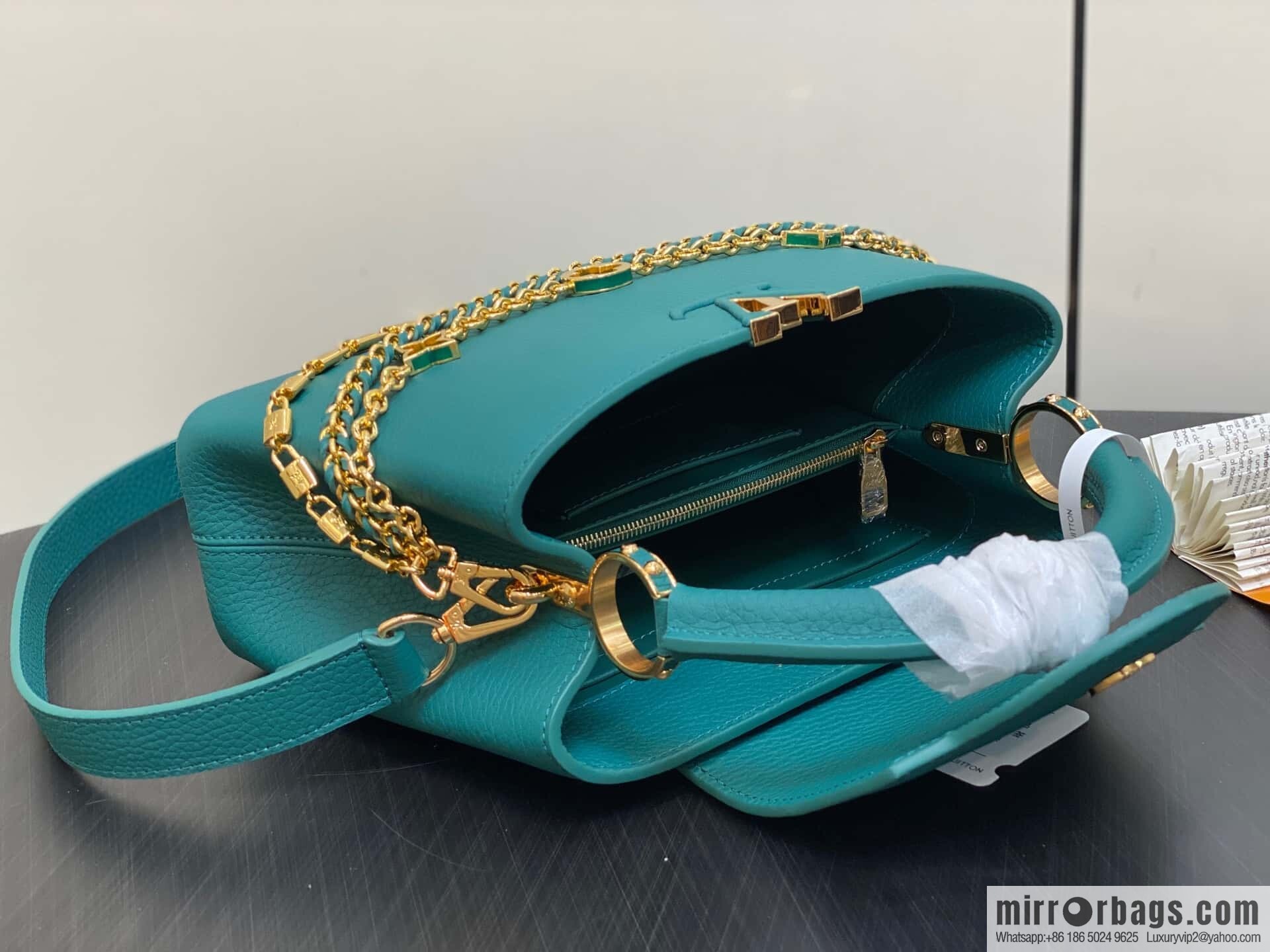[Boutique‑grade] M11906 green, full leather cap, this Capucines BB handbag