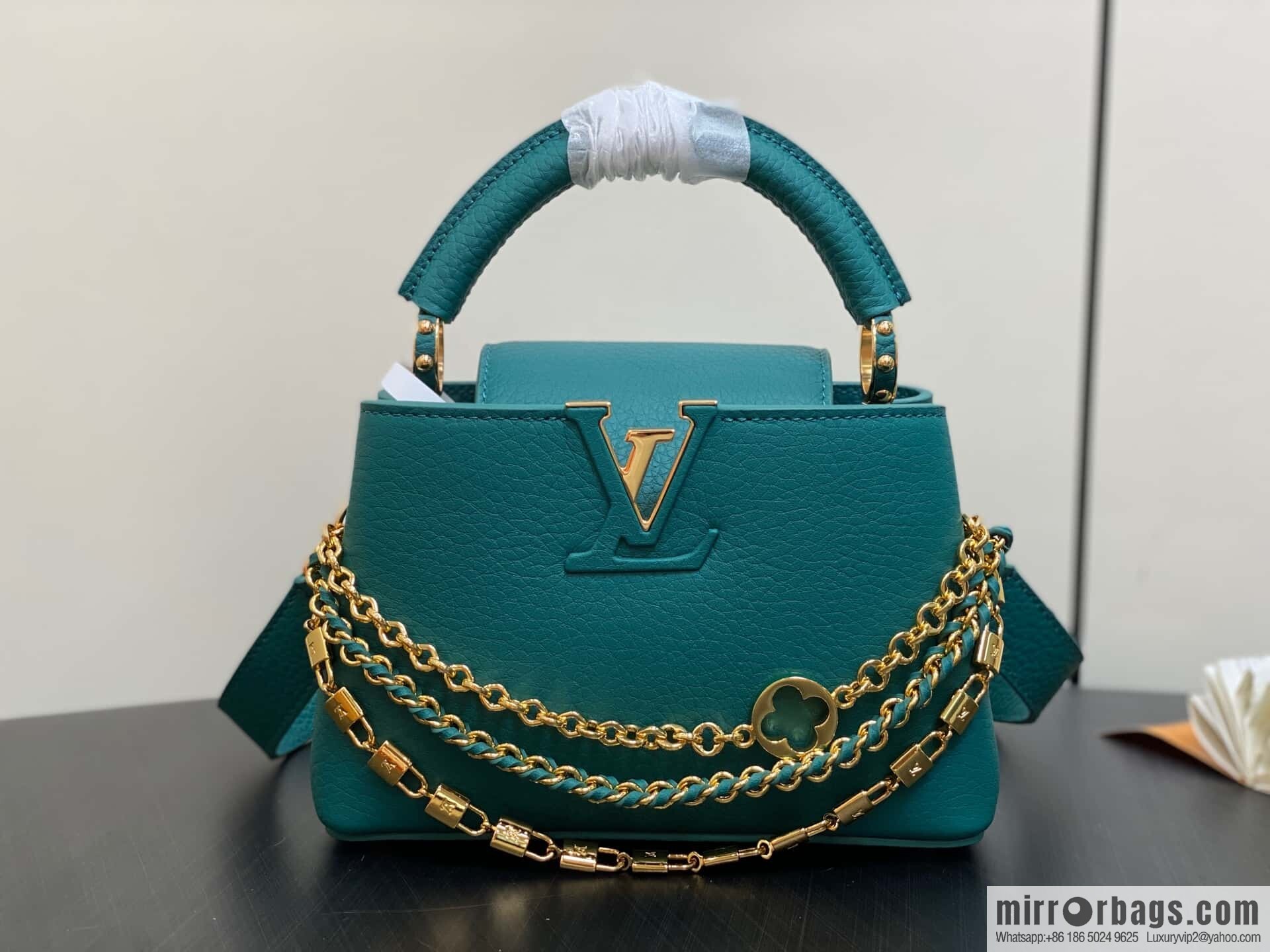 [Boutique‑grade] M11906 green, full leather cap, this Capucines mini handbag