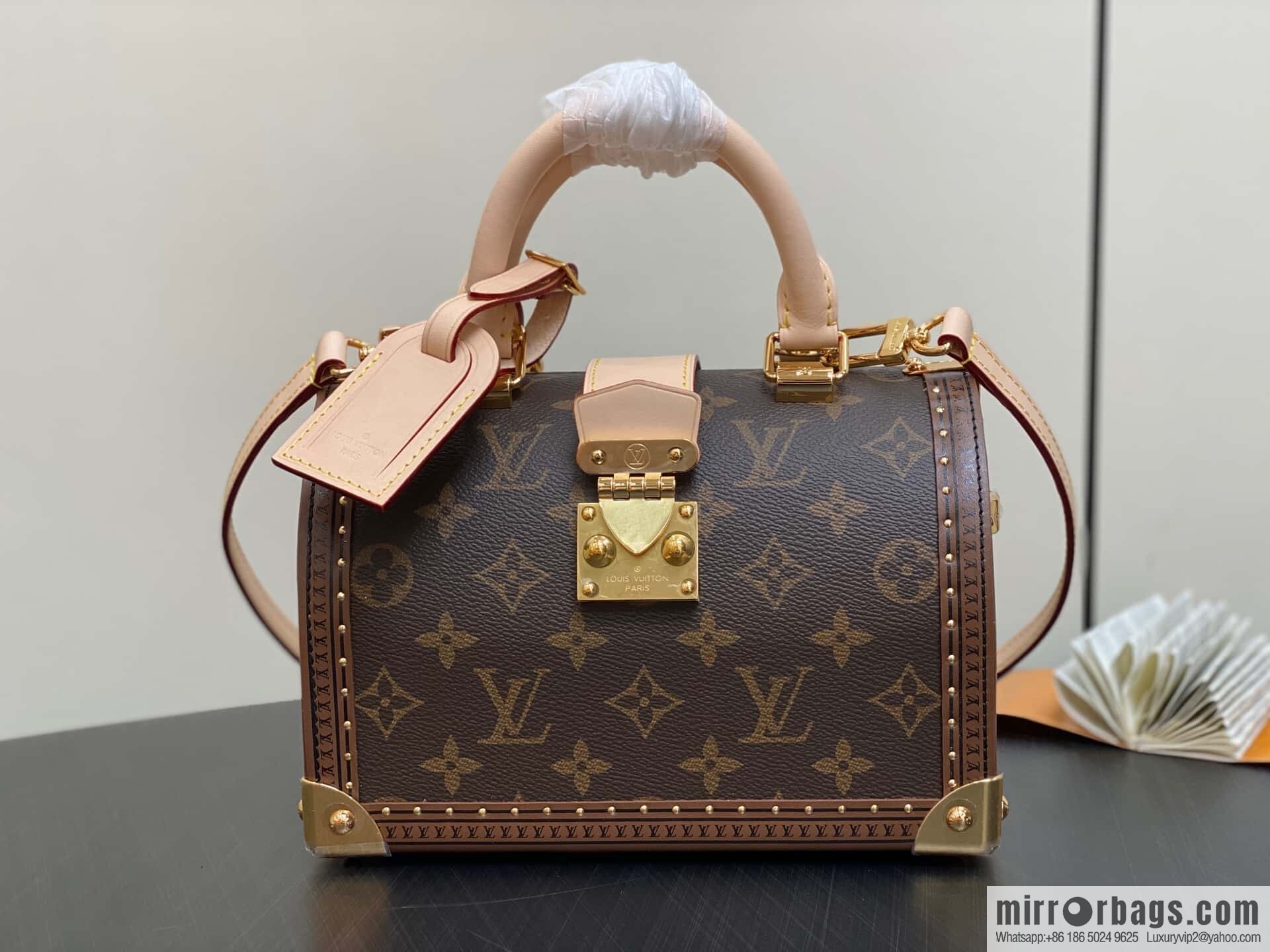 [Boutique‑grade] M11154 presbyopia, box hard box, this Iconic Speedy 20 handbag.