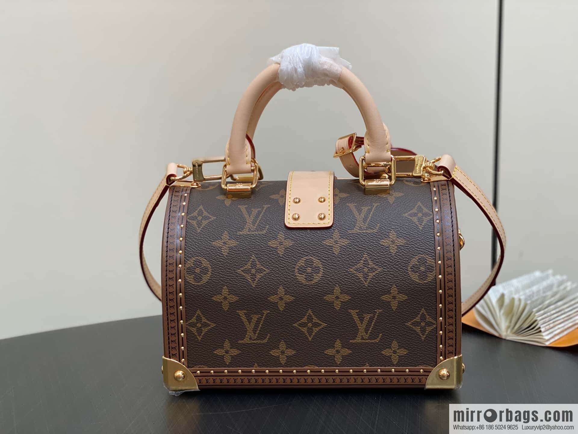 [Boutique‑grade] M11154 presbyopia, box hard box, this Iconic Speedy 20 handbag.