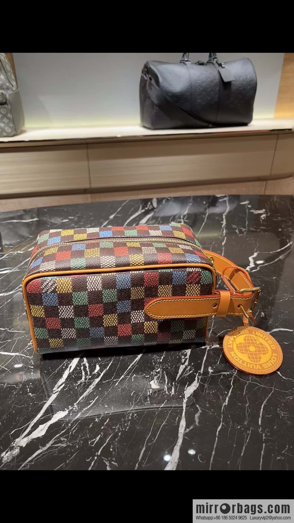 [Boutique‑grade] M00151 cosmetic bag, toilet bag, this Locker Dopp Kit toilet bag.