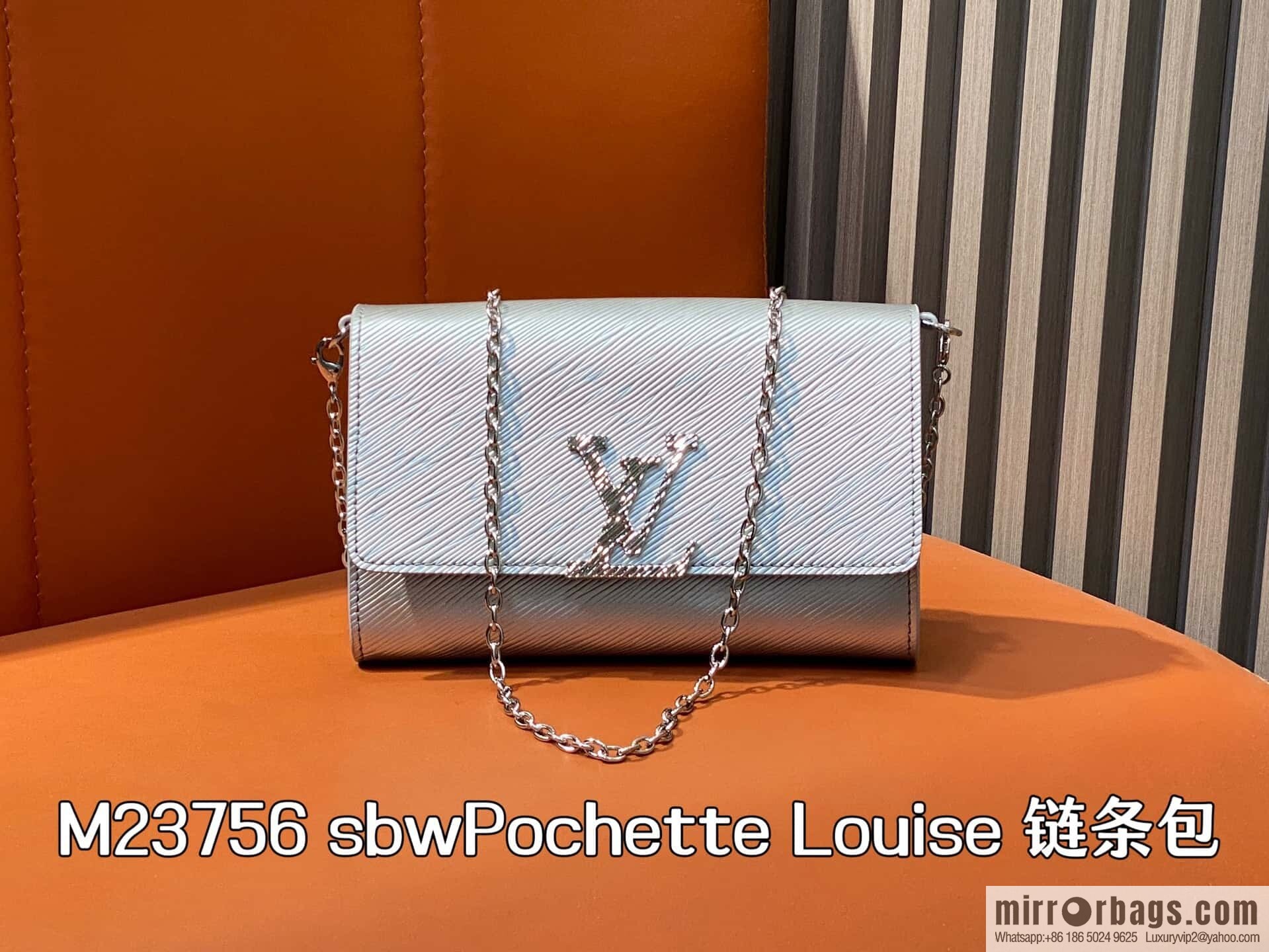 [Boutique‑grade] M23756 silver water ripple, chain bag sbwPochette Louise chain bag (mirror patent leather)