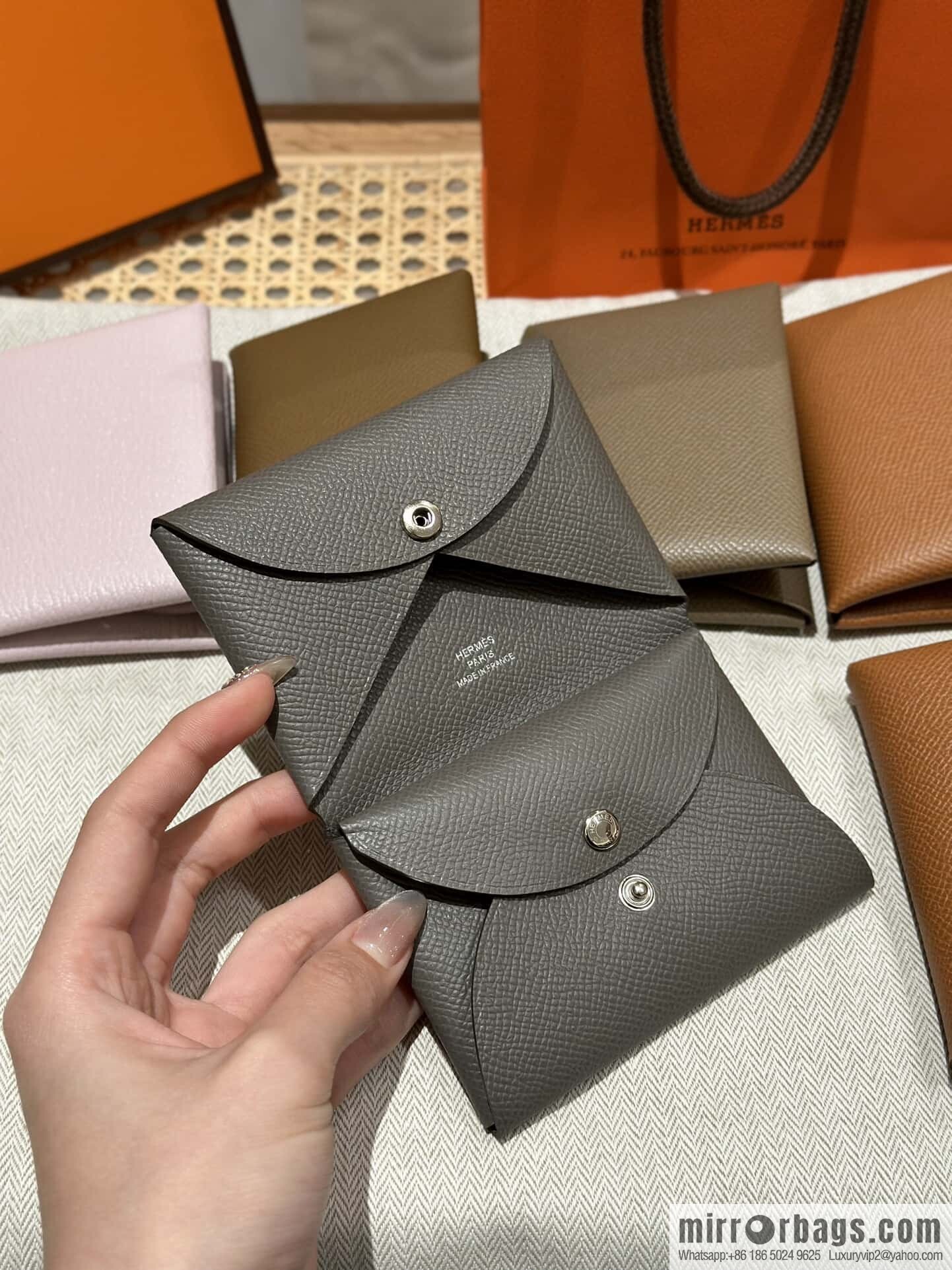 Calvi card bag H083674CKI2 change bag, tin ash.