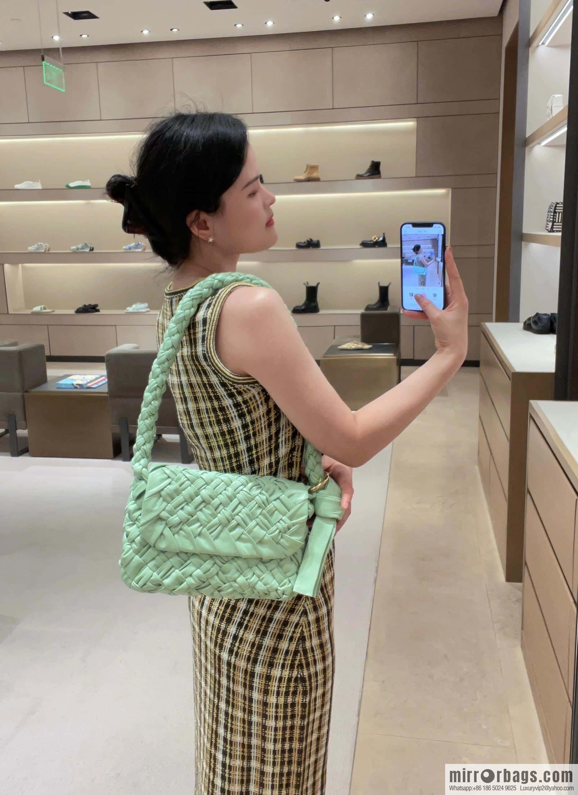 BV Kalimero Citta Handbag 785797 Fresh Mint Green