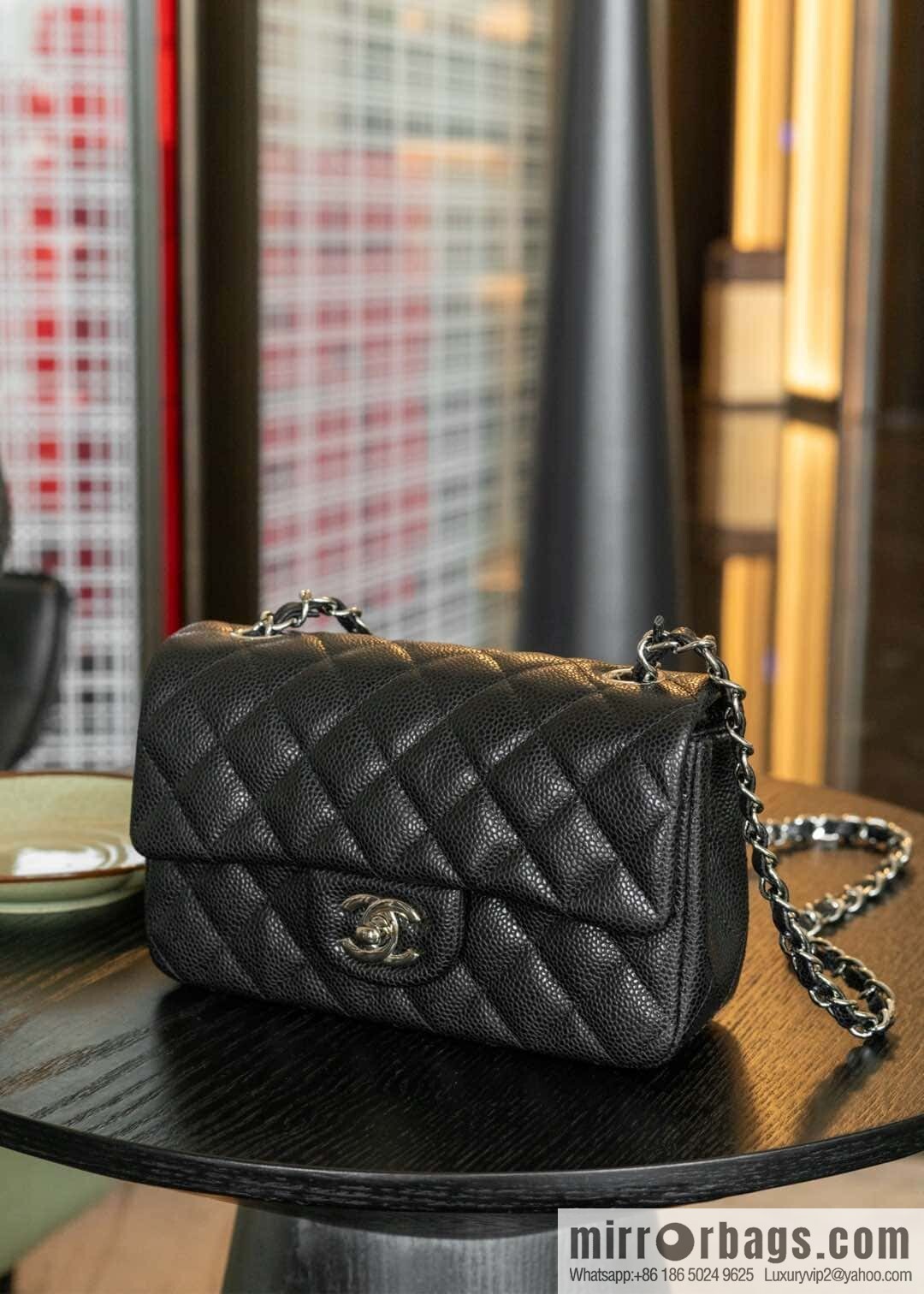 ℂ𝔽 𝗖𝗹𝗮𝘀𝘀𝗶𝗰 𝗙𝗹𝗮𝗽 | genuine leather litchi pattern black silver 🖤 A01116