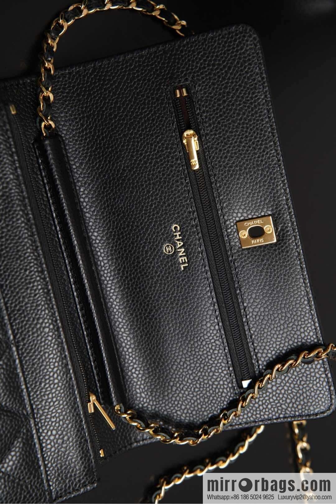 𝐂𝐡𝐚𝐧𝐞𝐥 𝟐𝟒𝐤 𝐰𝐨𝐜 fortune bag (button version) black cow gold 🖤 AP4241