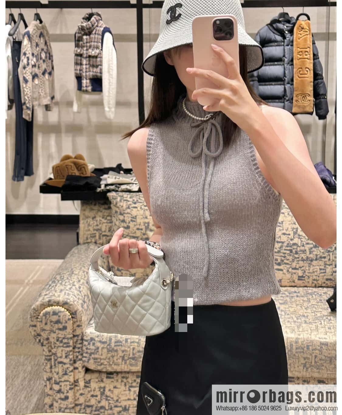 𝐂𝐡𝐚𝐧𝐞𝐥 𝟐𝟓𝐜 early spring new, lunch box bag, light gray 🩶 AP4386