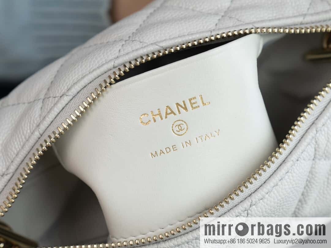 𝐂𝐡𝐚𝐧𝐞𝐥 𝟐𝟓𝐜 early spring new, lunch box bag, light gray 🩶 AP4386