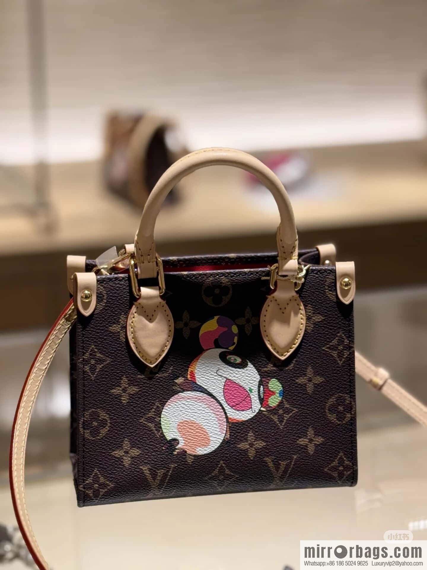 [Boutique‑grade] M13668 presbyopia, panda square bag, variable code chip version LV X TM ONTHEGO BB handbag