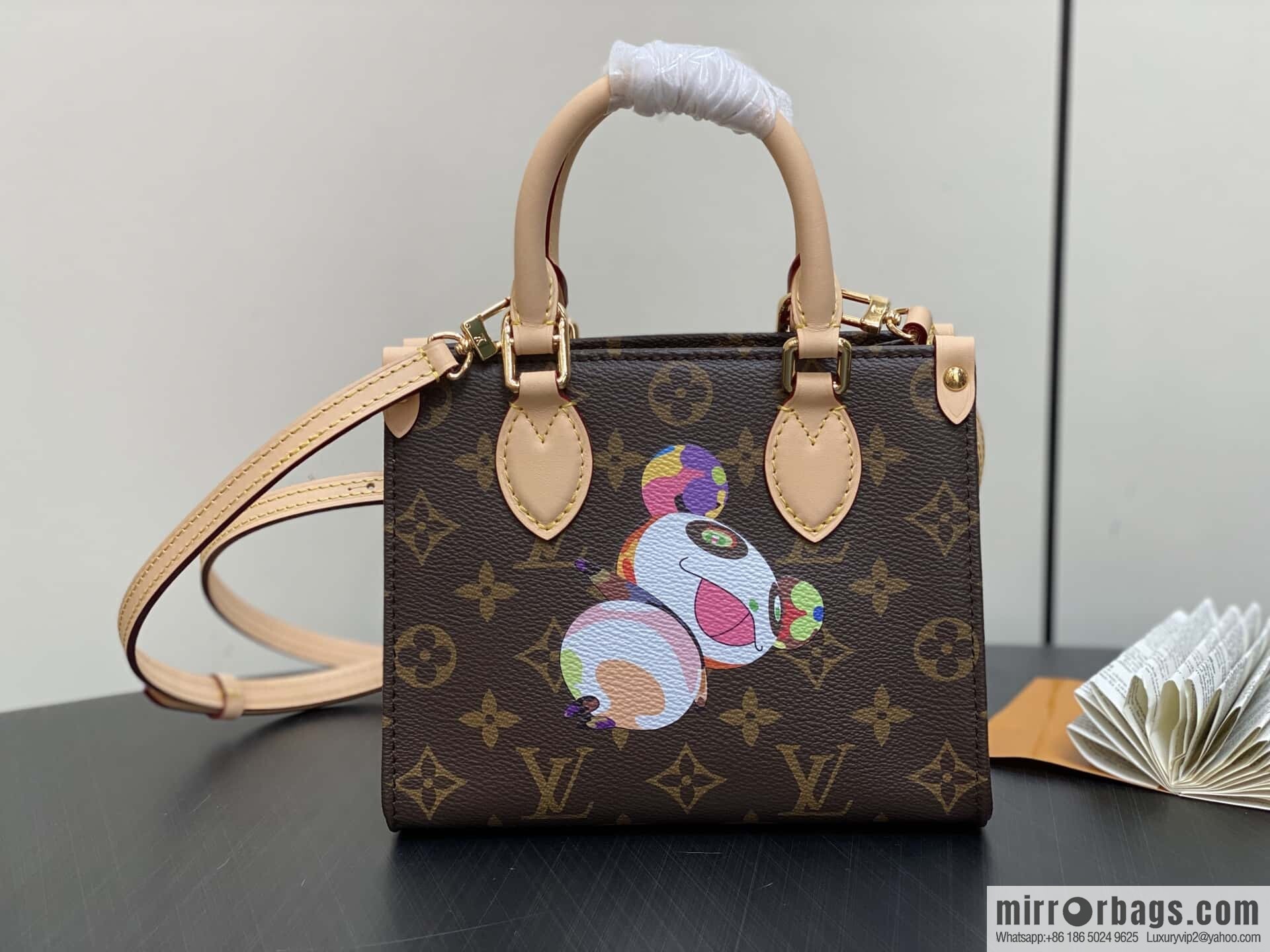 [Boutique‑grade] M13668 presbyopia, panda square bag, variable code chip version LV X TM ONTHEGO BB handbag