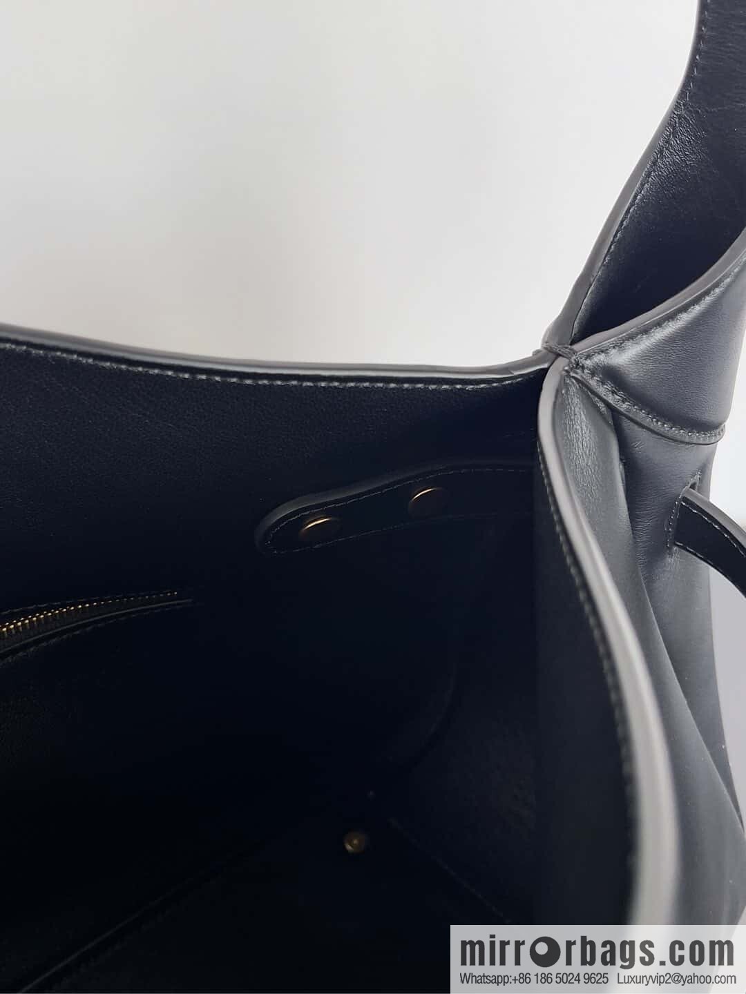 ๐๐๐ฅ๐๐ง๐๐ข๐๐ ๐๐จ๐๐๐จ Bel Air Black Smooth Cow Leather Shoulder Backpack
