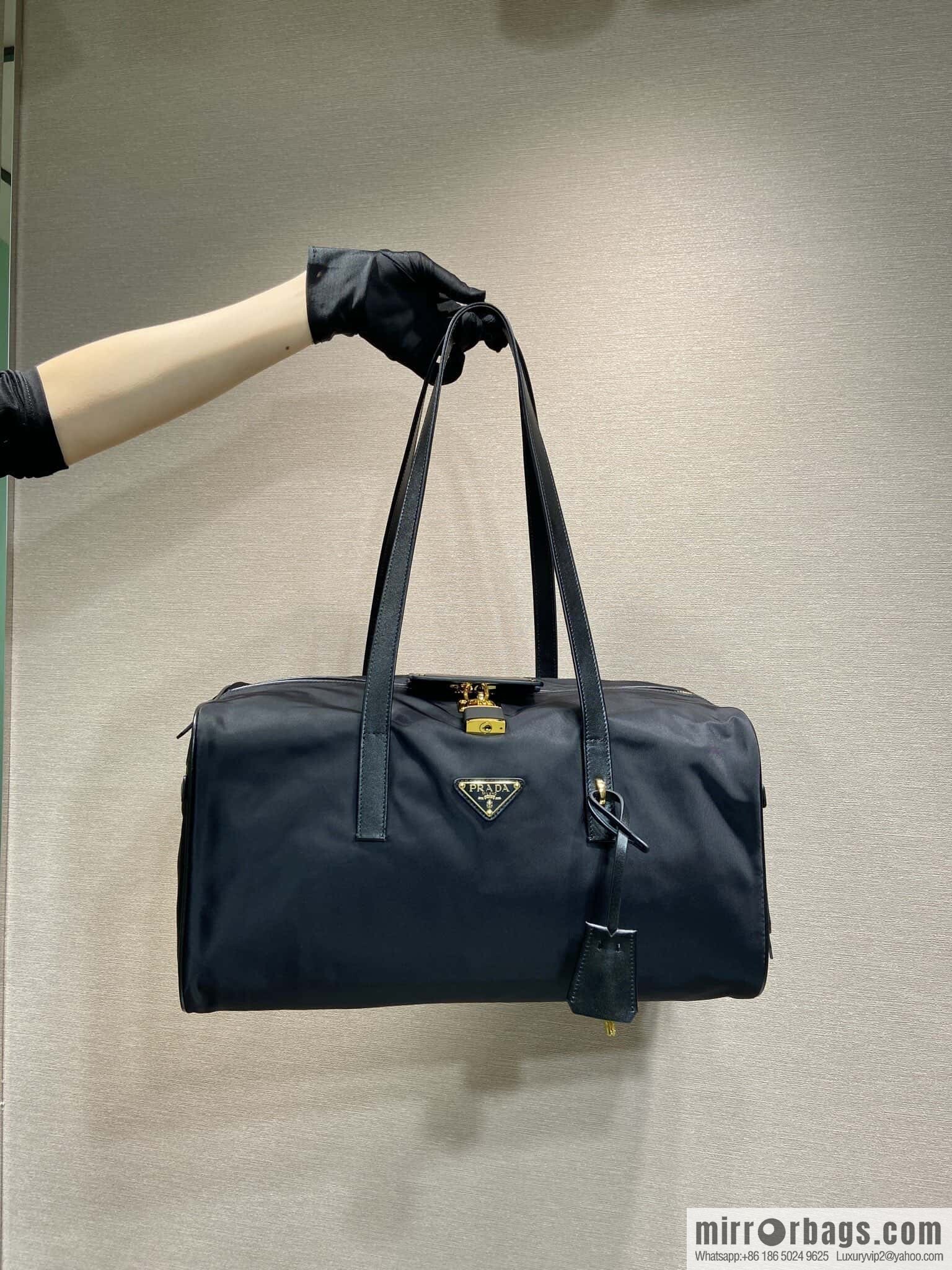 PRADA 🎉 new travel bag 🎉 1BB135🎊🎊