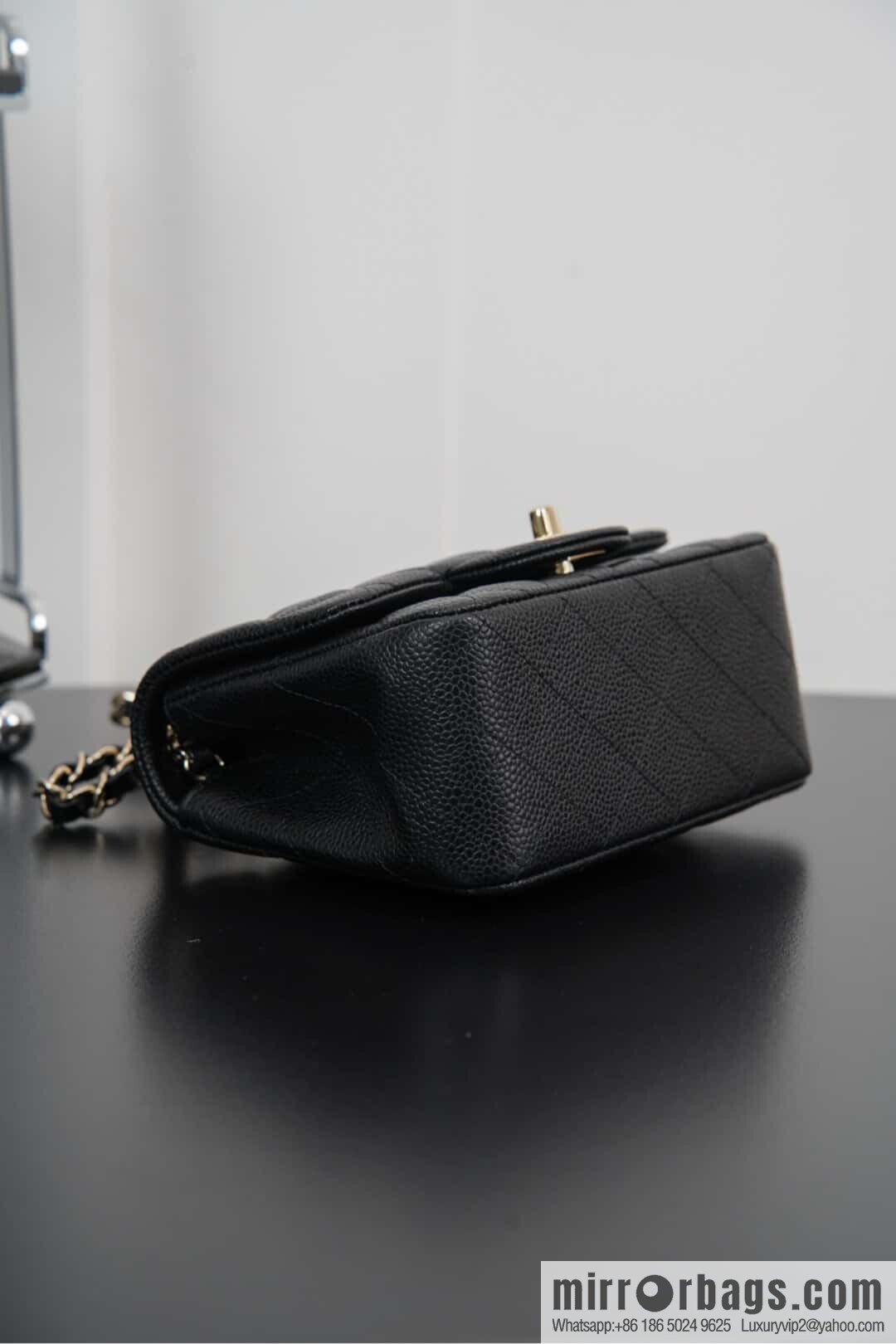 𝗖𝗹𝗮𝘀𝘀𝗶𝗰 𝗙𝗹𝗮𝗽 | genuine skin lychee pattern, Fatty Fang, black gold 🖤 A01115