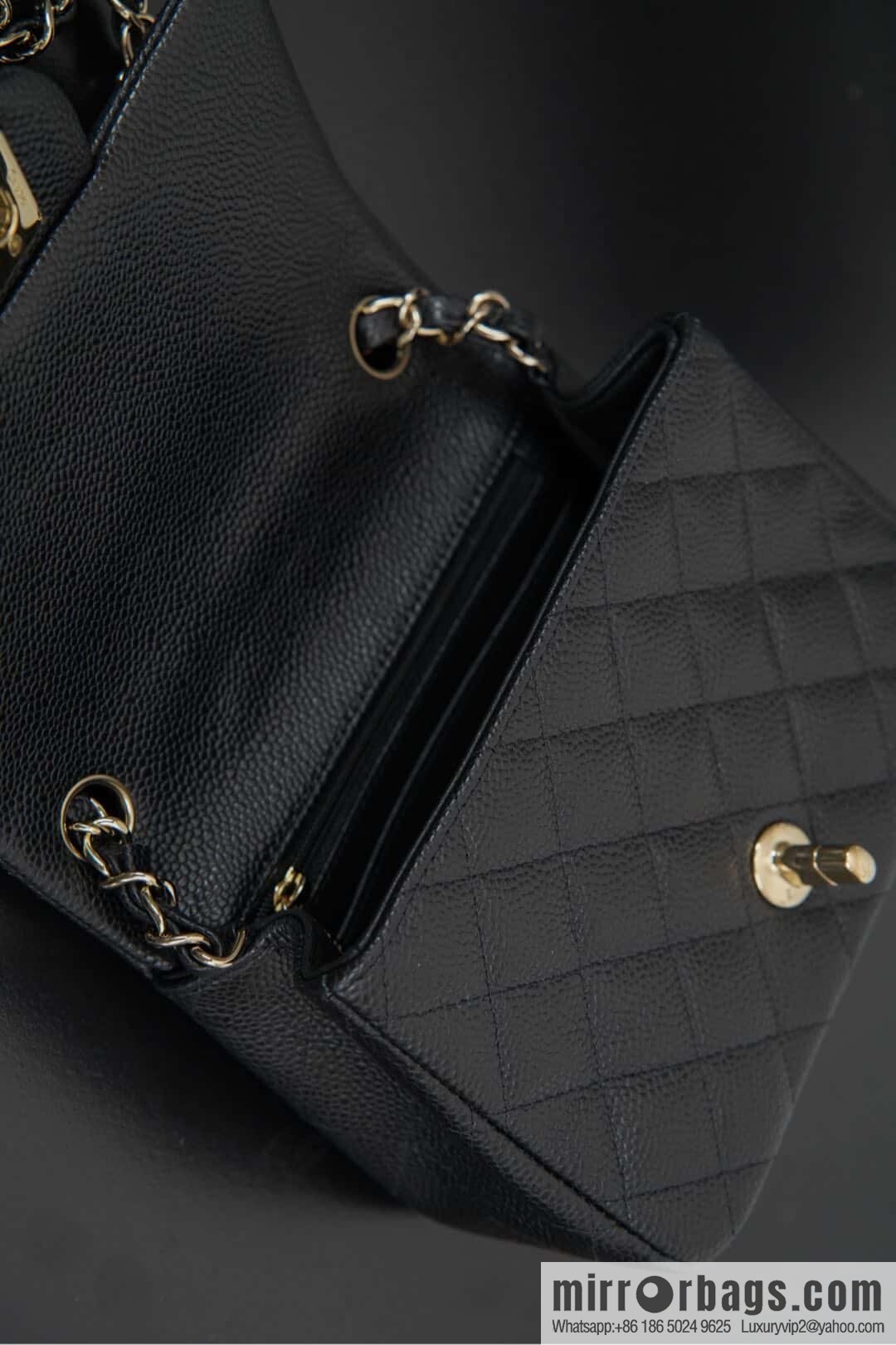 𝗖𝗹𝗮𝘀𝘀𝗶𝗰 𝗙𝗹𝗮𝗽 | genuine skin lychee pattern, Fatty Fang, black gold 🖤 A01115