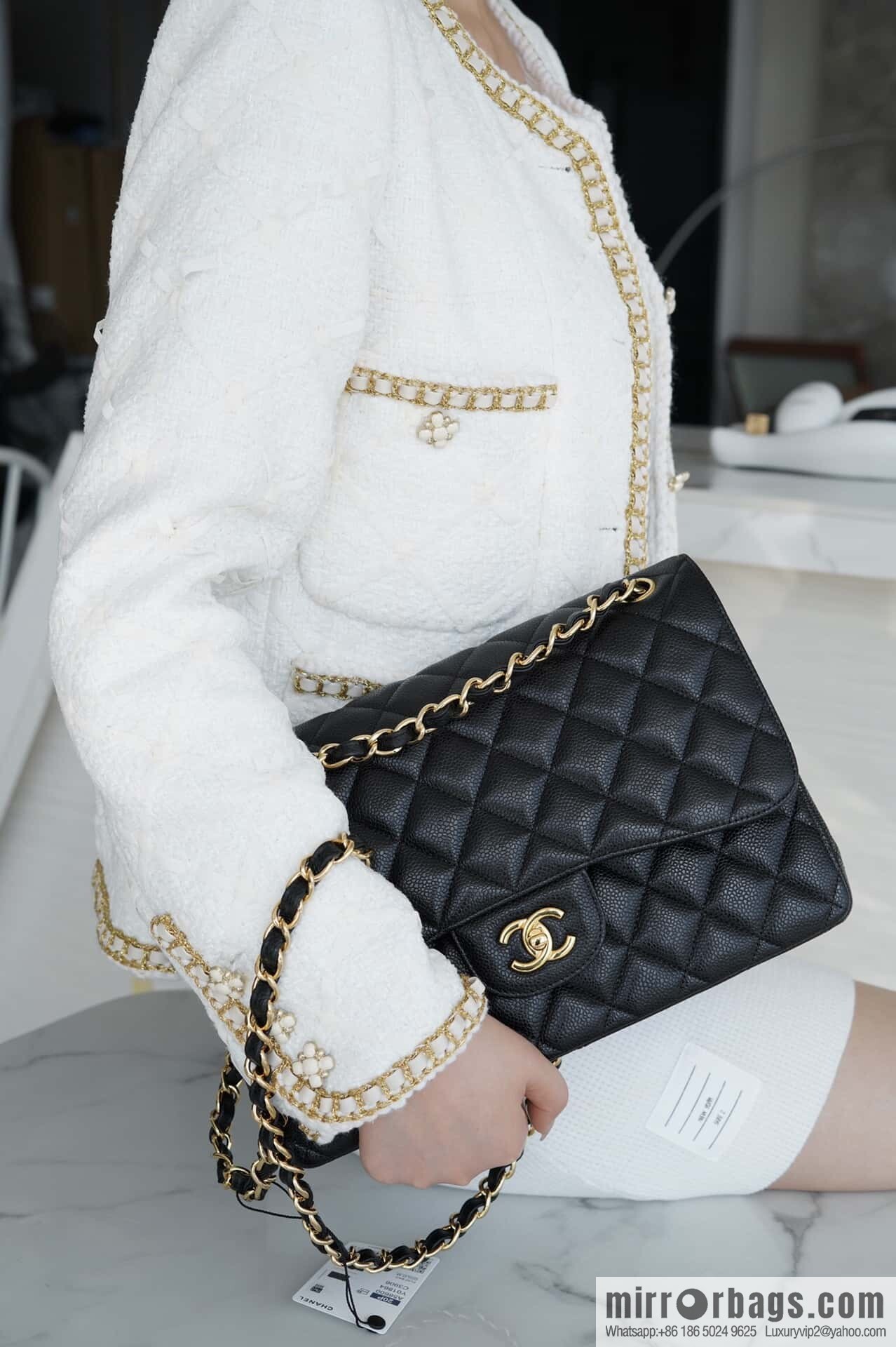 ℂ𝔽 𝗖𝗹𝗮𝘀𝘀𝗶𝗰 𝗙𝗹𝗮𝗽 𝐉𝐮𝐦𝐛𝐨 | genuine skin, caviar, black gold A58600
