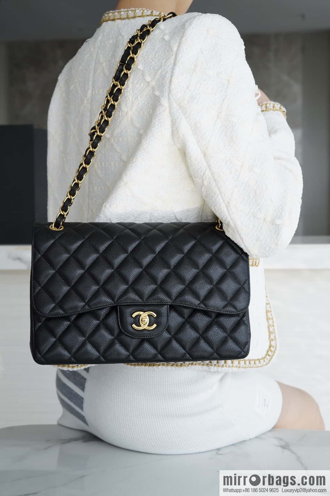 ℂ𝔽 𝗖𝗹𝗮𝘀𝘀𝗶𝗰 𝗙𝗹𝗮𝗽 𝐉𝐮𝐦𝐛𝐨 | genuine skin, caviar, black gold A58600