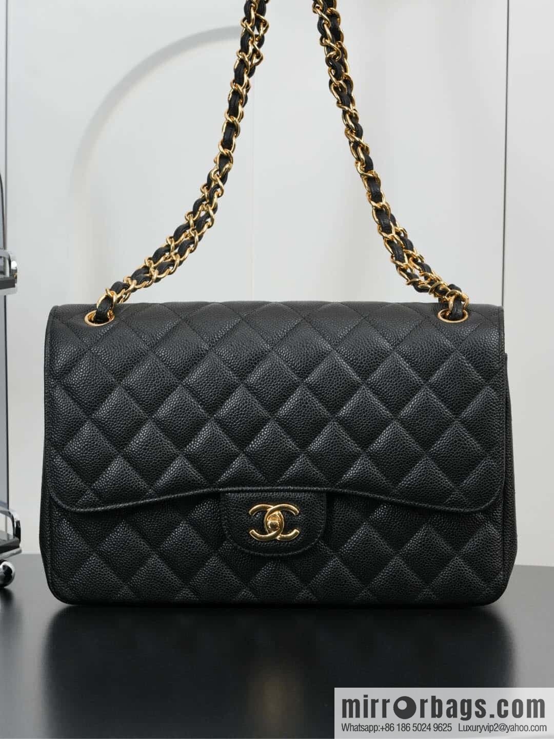 ℂ𝔽 𝗖𝗹𝗮𝘀𝘀𝗶𝗰 𝗙𝗹𝗮𝗽 𝐉𝐮𝐦𝐛𝐨 | genuine skin, caviar, black gold A58600