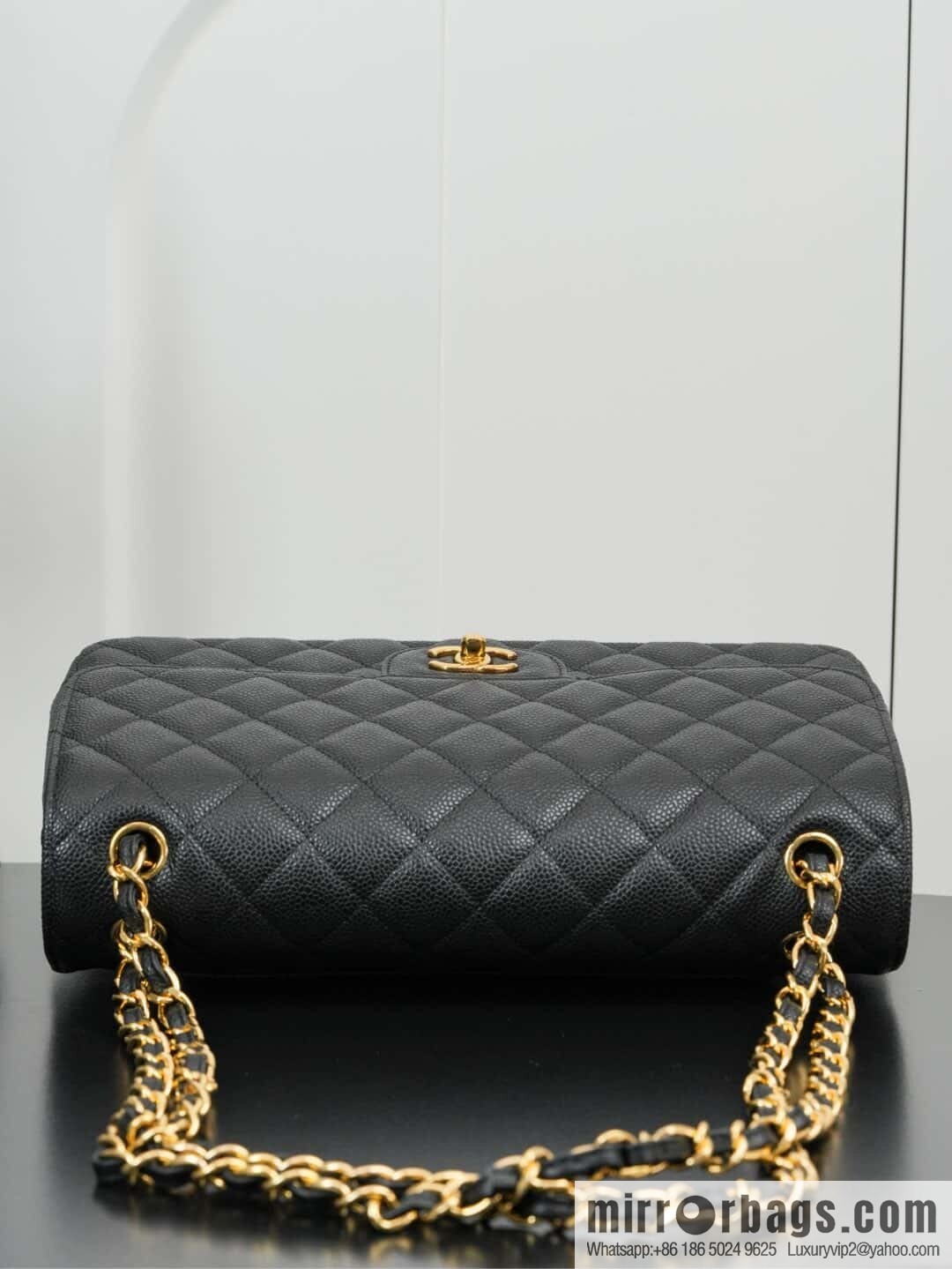 ℂ𝔽 𝗖𝗹𝗮𝘀𝘀𝗶𝗰 𝗙𝗹𝗮𝗽 𝐉𝐮𝐦𝐛𝐨 | genuine skin, caviar, black gold A58600