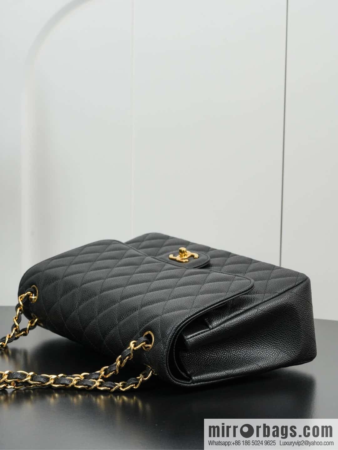 ℂ𝔽 𝗖𝗹𝗮𝘀𝘀𝗶𝗰 𝗙𝗹𝗮𝗽 𝐉𝐮𝐦𝐛𝐨 | genuine skin, caviar, black gold A58600