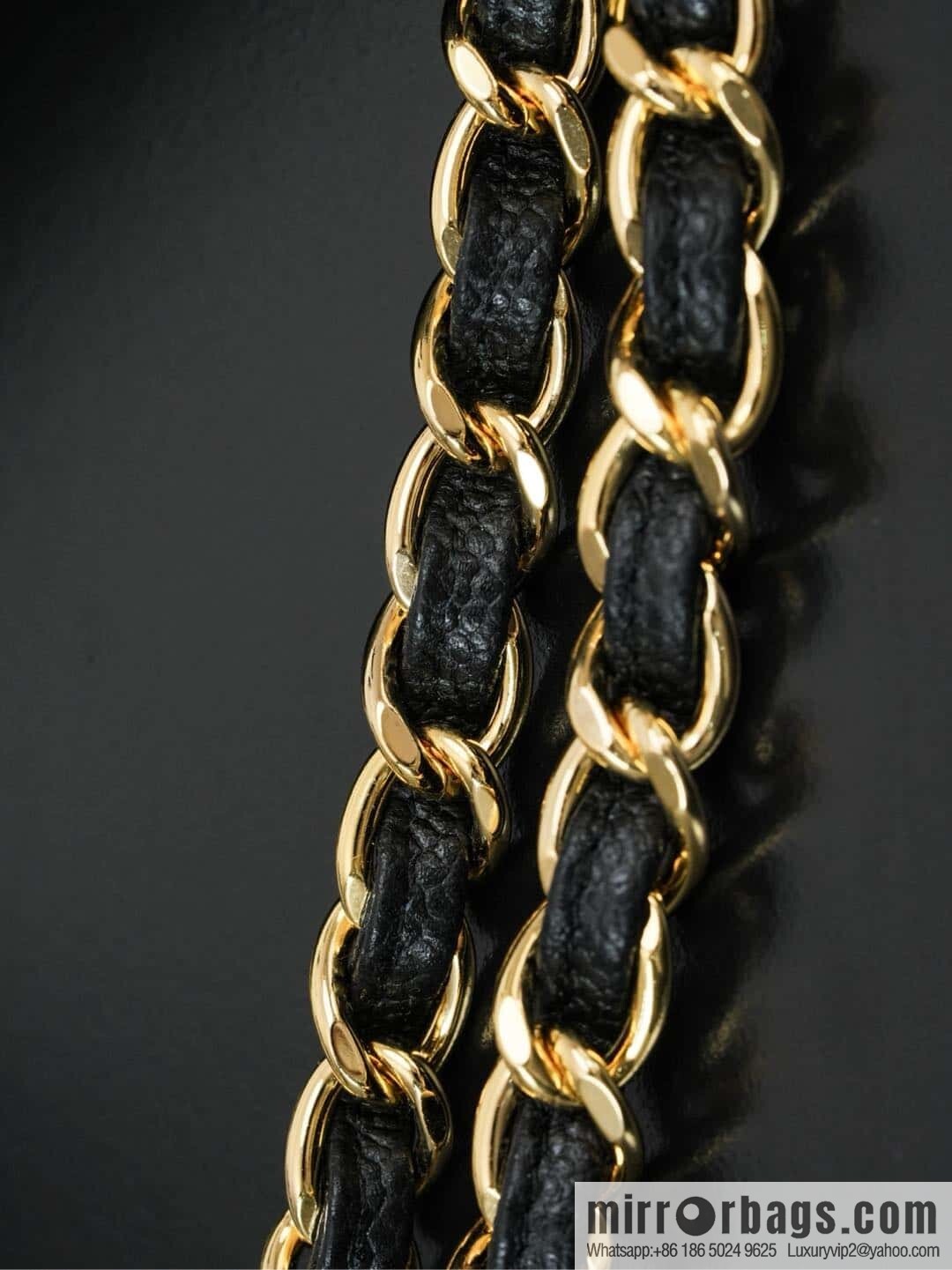 ℂ𝔽 𝗖𝗹𝗮𝘀𝘀𝗶𝗰 𝗙𝗹𝗮𝗽 𝐉𝐮𝐦𝐛𝐨 | genuine skin, caviar, black gold A58600