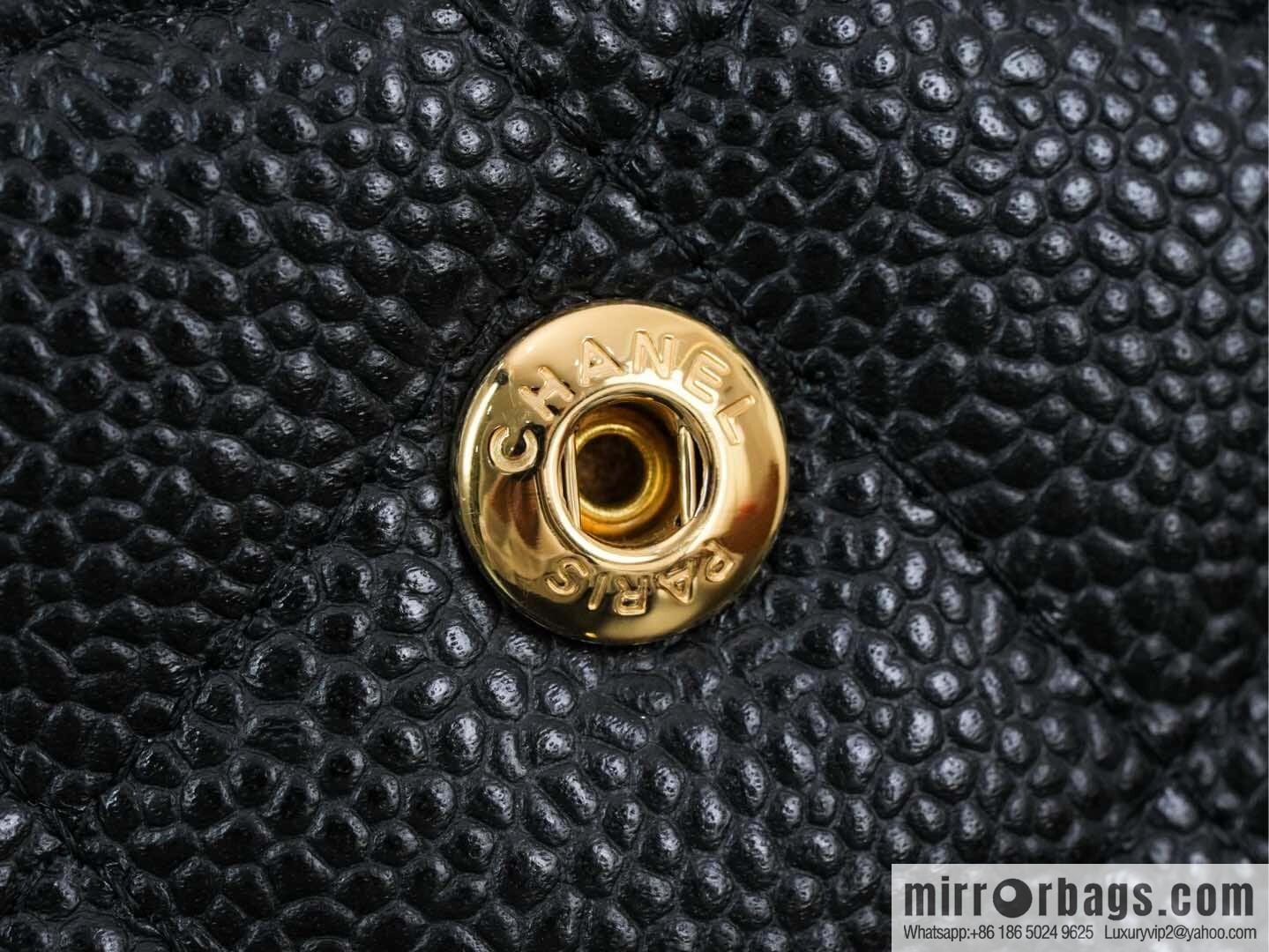ℂ𝔽 𝗖𝗹𝗮𝘀𝘀𝗶𝗰 𝗙𝗹𝗮𝗽 𝐉𝐮𝐦𝐛𝐨 | genuine skin, caviar, black gold A58600