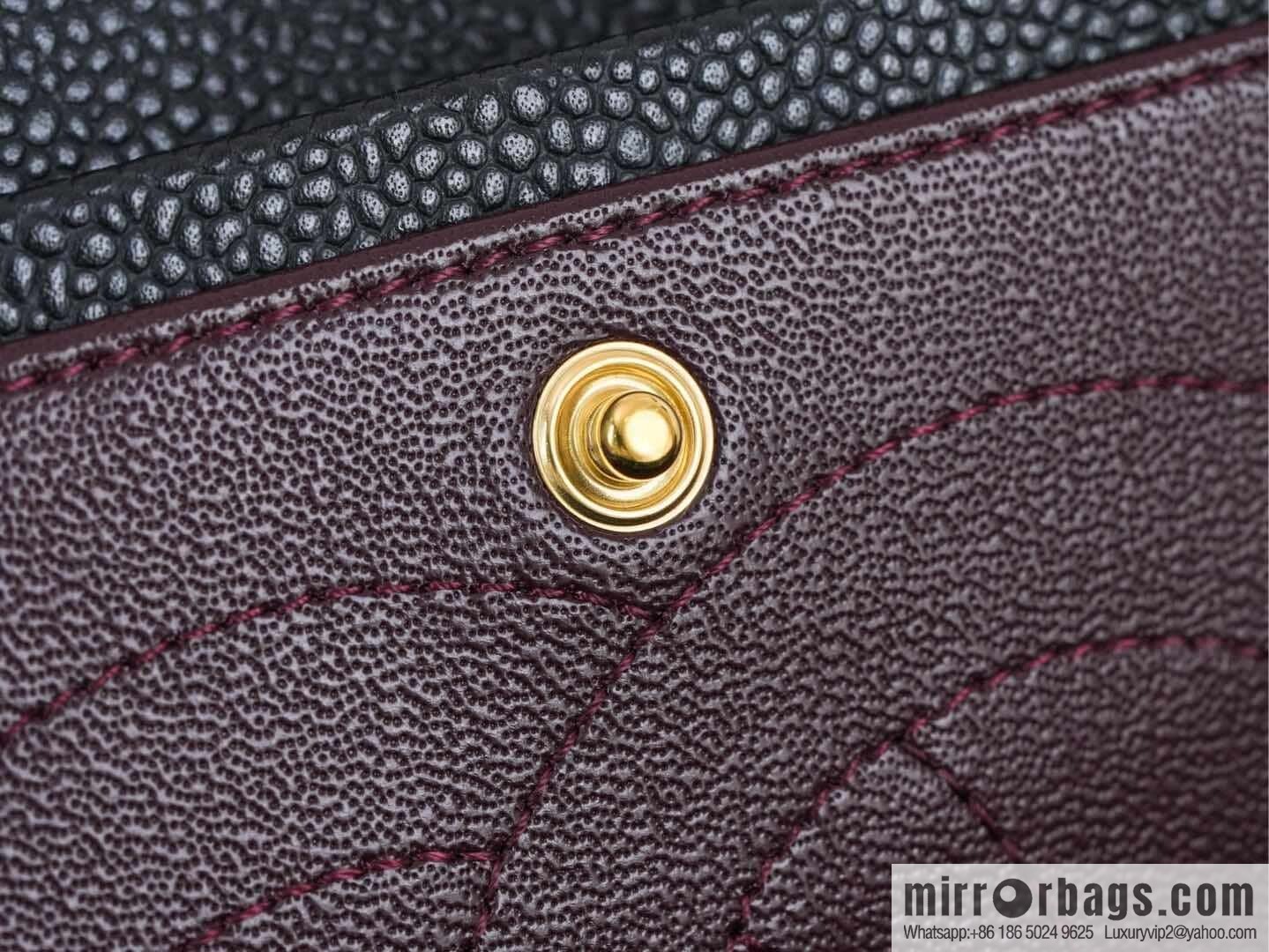 ℂ𝔽 𝗖𝗹𝗮𝘀𝘀𝗶𝗰 𝗙𝗹𝗮𝗽 𝐉𝐮𝐦𝐛𝐨 | genuine skin, caviar, black gold A58600