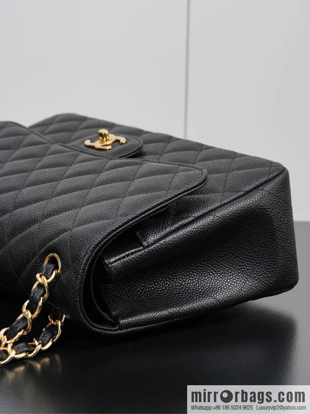 ℂ𝔽 𝗖𝗹𝗮𝘀𝘀𝗶𝗰 𝗙𝗹𝗮𝗽 𝐉𝐮𝐦𝐛𝐨 | genuine skin, caviar, black gold A58600
