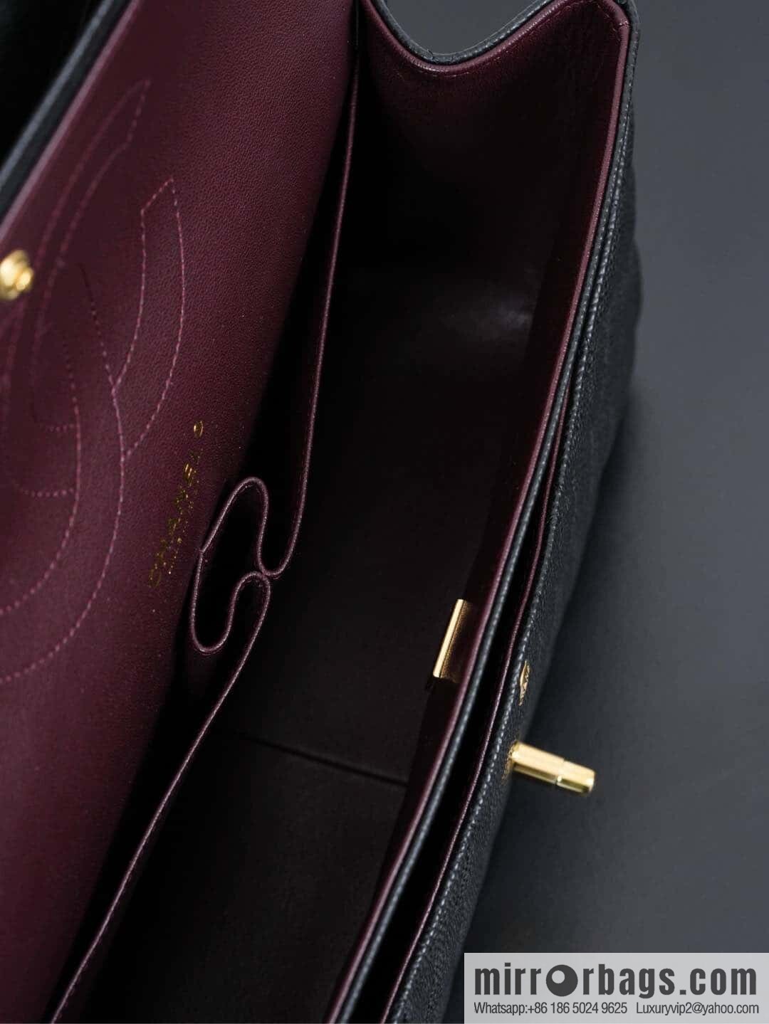 ℂ𝔽 𝗖𝗹𝗮𝘀𝘀𝗶𝗰 𝗙𝗹𝗮𝗽 𝐉𝐮𝐦𝐛𝐨 | genuine skin, caviar, black gold A58600