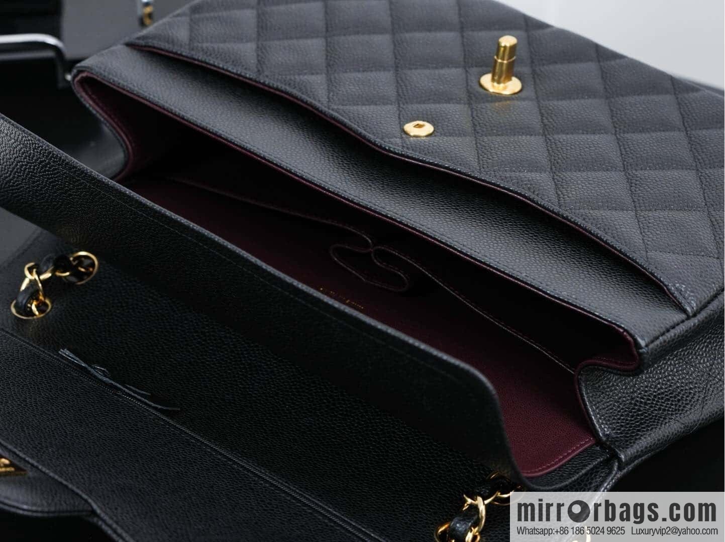 ℂ𝔽 𝗖𝗹𝗮𝘀𝘀𝗶𝗰 𝗙𝗹𝗮𝗽 𝐉𝐮𝐦𝐛𝐨 | genuine skin, caviar, black gold A58600