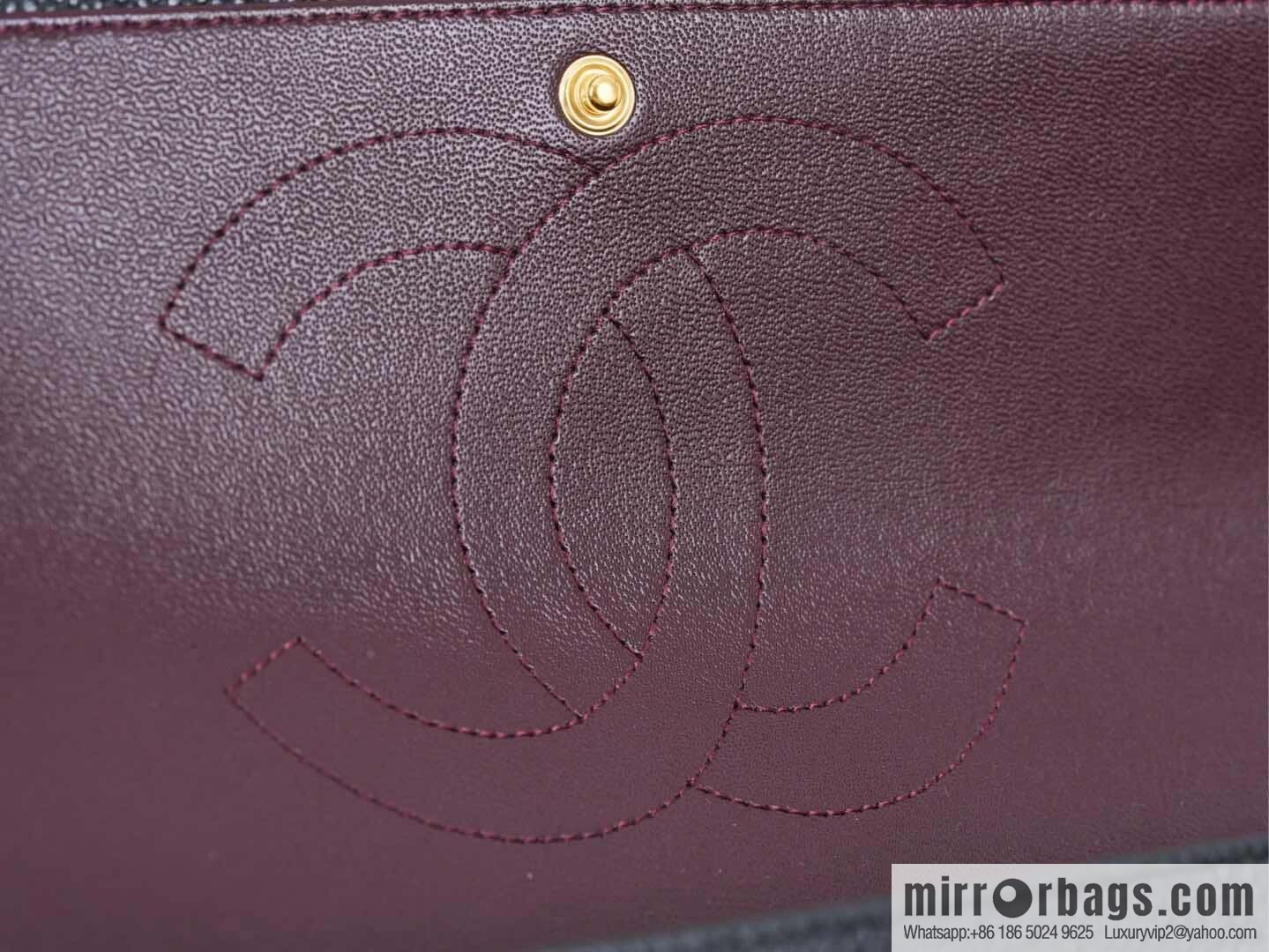 ℂ𝔽 𝗖𝗹𝗮𝘀𝘀𝗶𝗰 𝗙𝗹𝗮𝗽 𝐉𝐮𝐦𝐛𝐨 | genuine skin, caviar, black gold A58600
