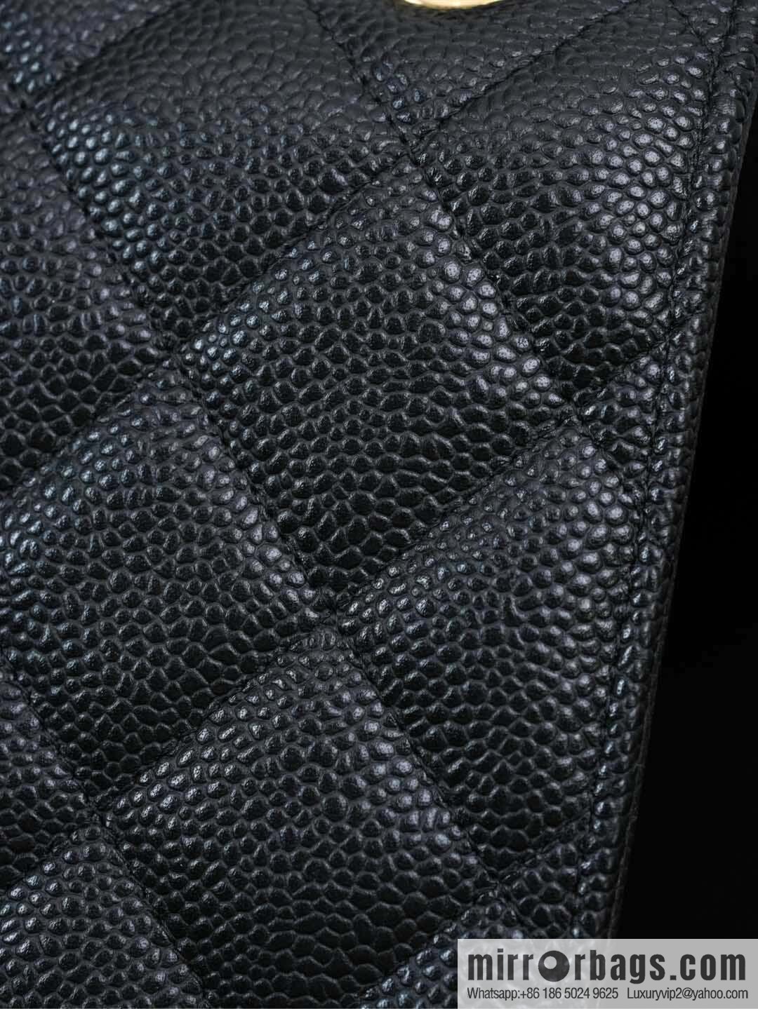 ℂ𝔽 𝗖𝗹𝗮𝘀𝘀𝗶𝗰 𝗙𝗹𝗮𝗽 𝐉𝐮𝐦𝐛𝐨 | genuine skin, caviar, black gold A58600