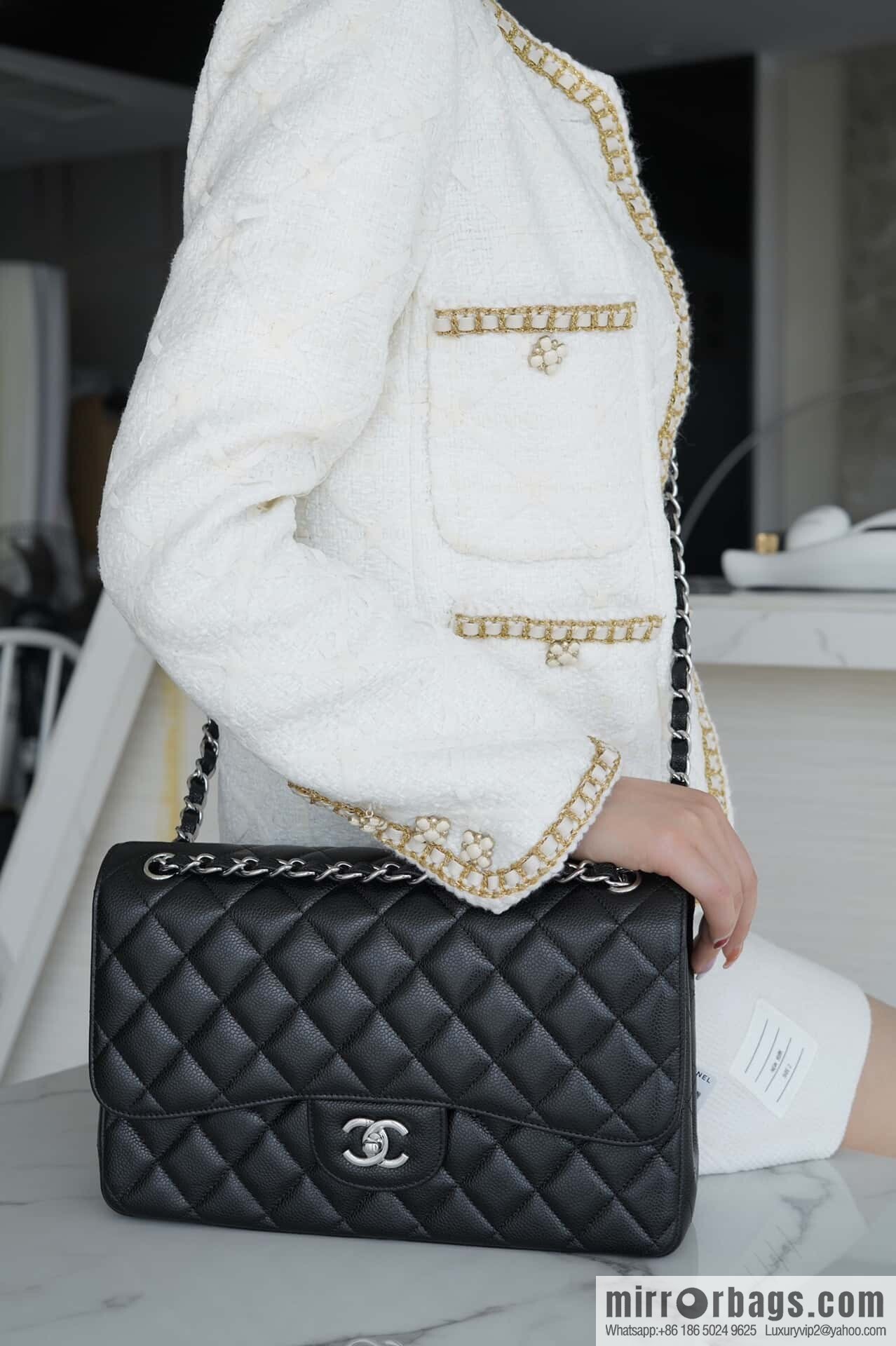 โ๐ฝ ๐๐น๐ฎ๐๐๐ถ๐ฐ ๐๐น๐ฎ๐ฝ ๐๐ฎ๐ฆ๐๐จ ๏ฝ genuine leather, caviar, black silver ๐ค A58600