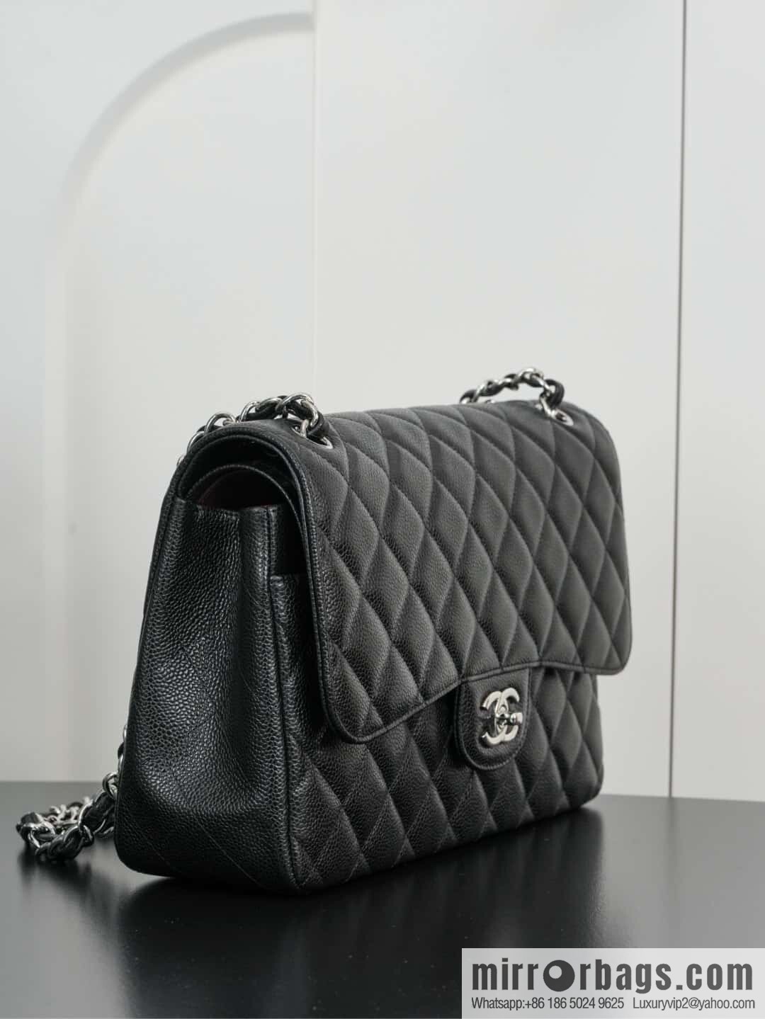 โ๐ฝ ๐๐น๐ฎ๐๐๐ถ๐ฐ ๐๐น๐ฎ๐ฝ ๐๐ฎ๐ฆ๐๐จ ๏ฝ genuine leather, caviar, black silver ๐ค A58600