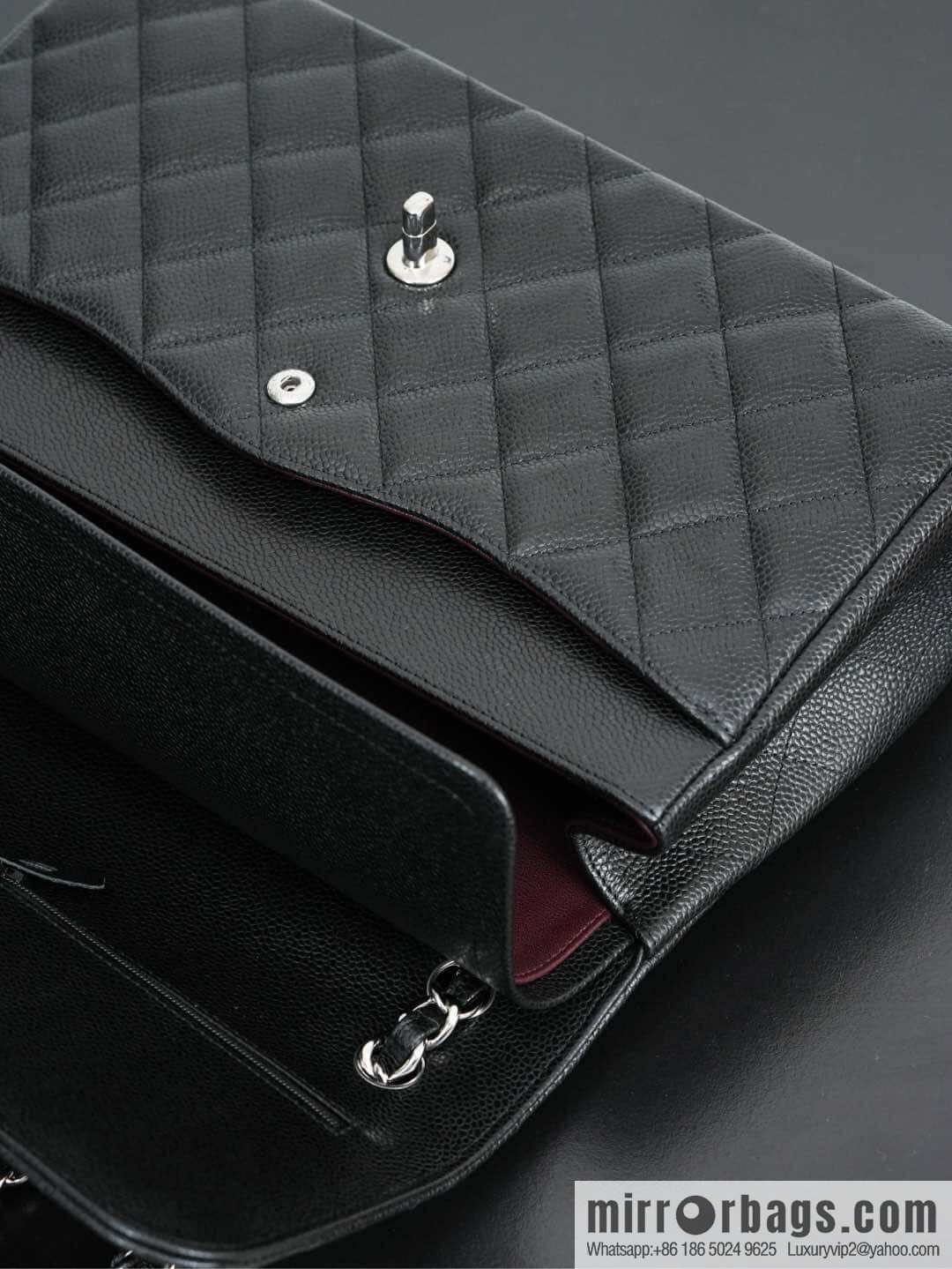 โ๐ฝ ๐๐น๐ฎ๐๐๐ถ๐ฐ ๐๐น๐ฎ๐ฝ ๐๐ฎ๐ฆ๐๐จ ๏ฝ genuine leather, caviar, black silver ๐ค A58600