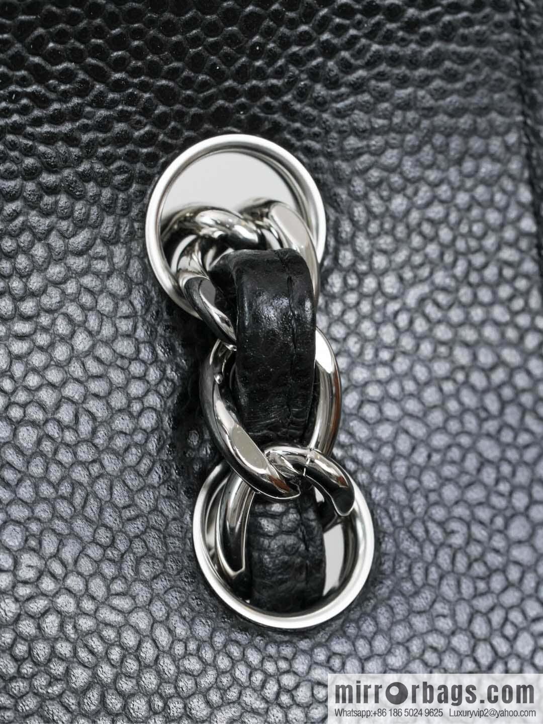 โ๐ฝ ๐๐น๐ฎ๐๐๐ถ๐ฐ ๐๐น๐ฎ๐ฝ ๐๐ฎ๐ฆ๐๐จ ๏ฝ genuine leather, caviar, black silver ๐ค A58600