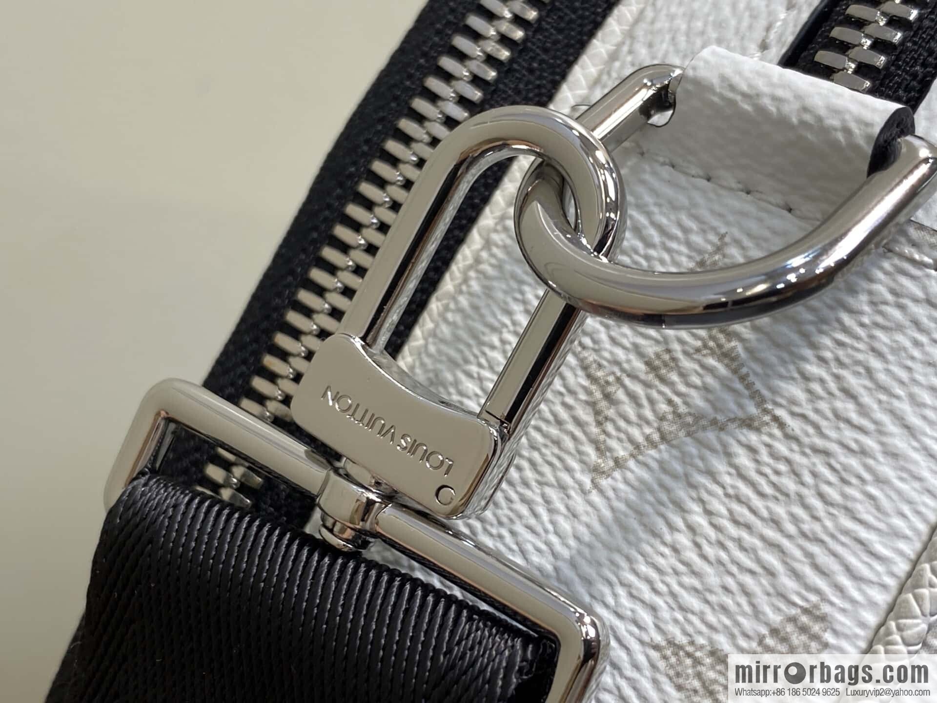 [Boutique‑grade] M31069 white flower, men's bag messenger bag ALPHA messenger bag