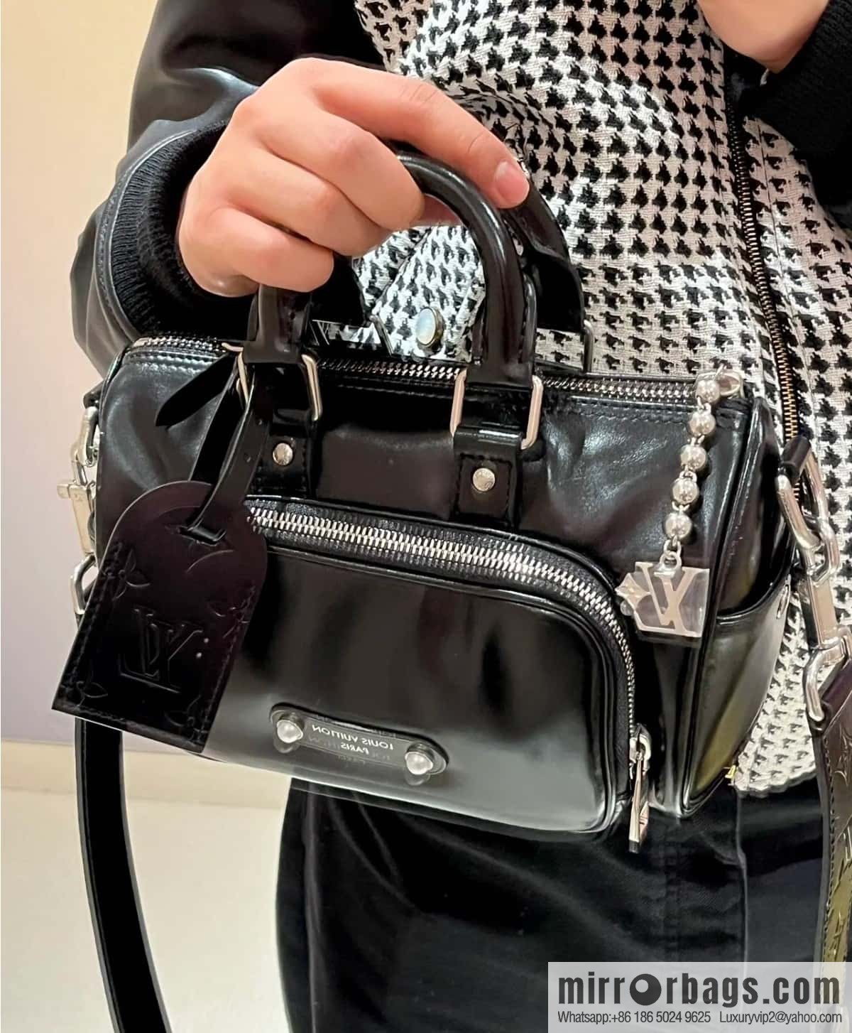 [Boutique‑grade] M13988 black full leather men's bag, pillow bag KEEPALL BANDOULIZRE 25 handbag